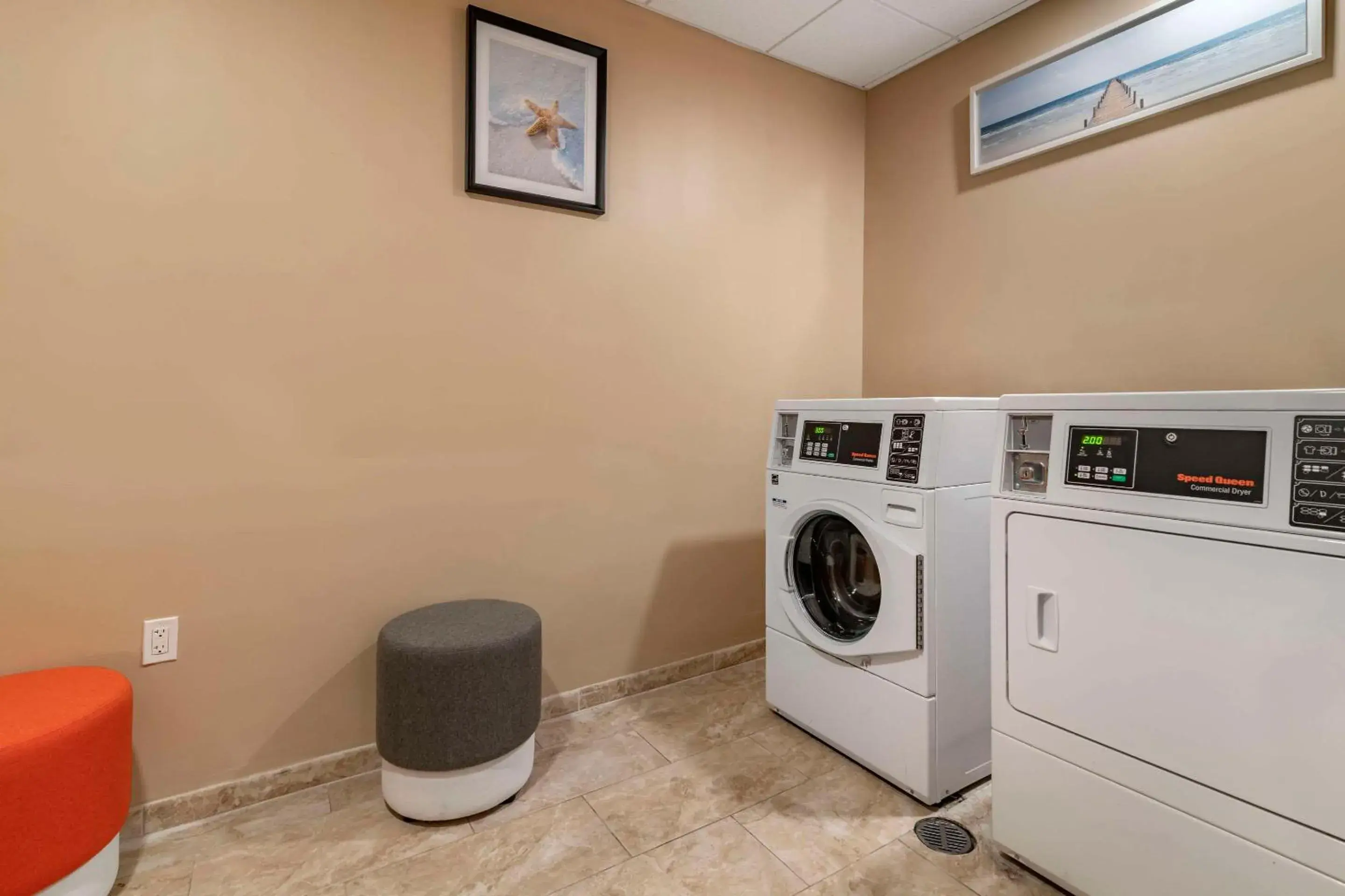 laundry, Kitchen/Kitchenette in Casco Bay Hotel, Ascend Hotel Collection