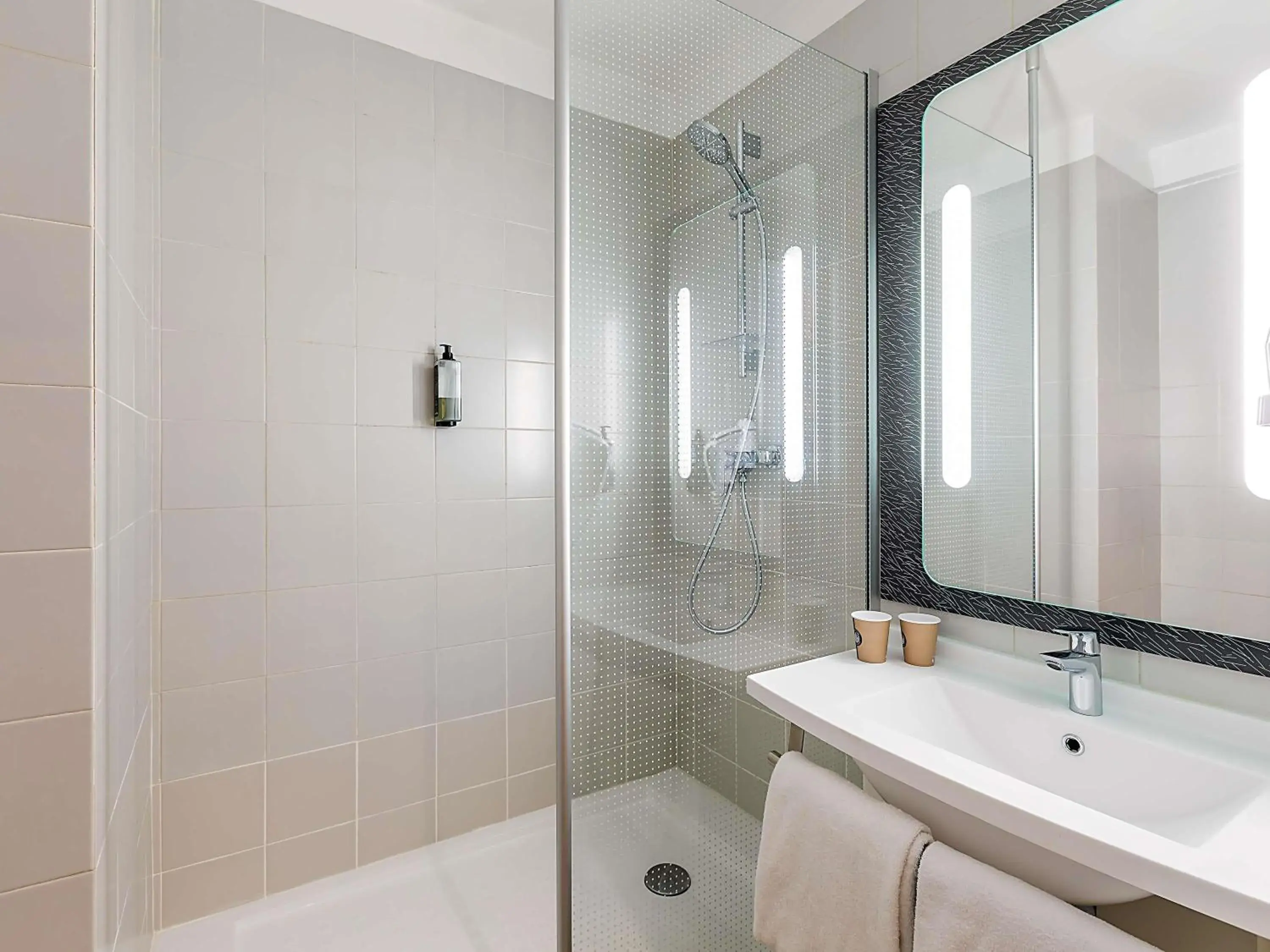 Property building in Hotel ibis Evora Property building in Hotel ibis Evora