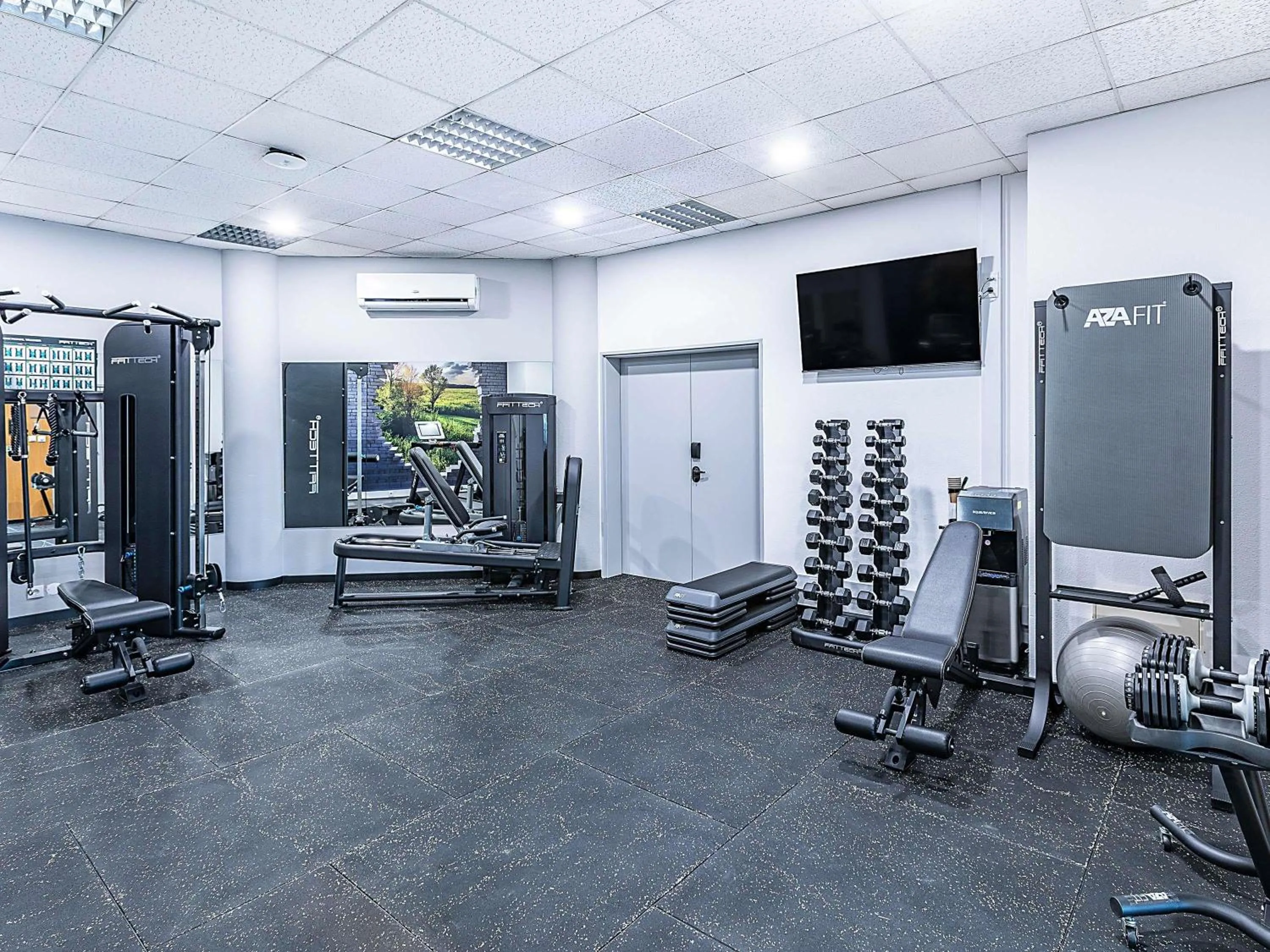 Property building in Hotel ibis Evora