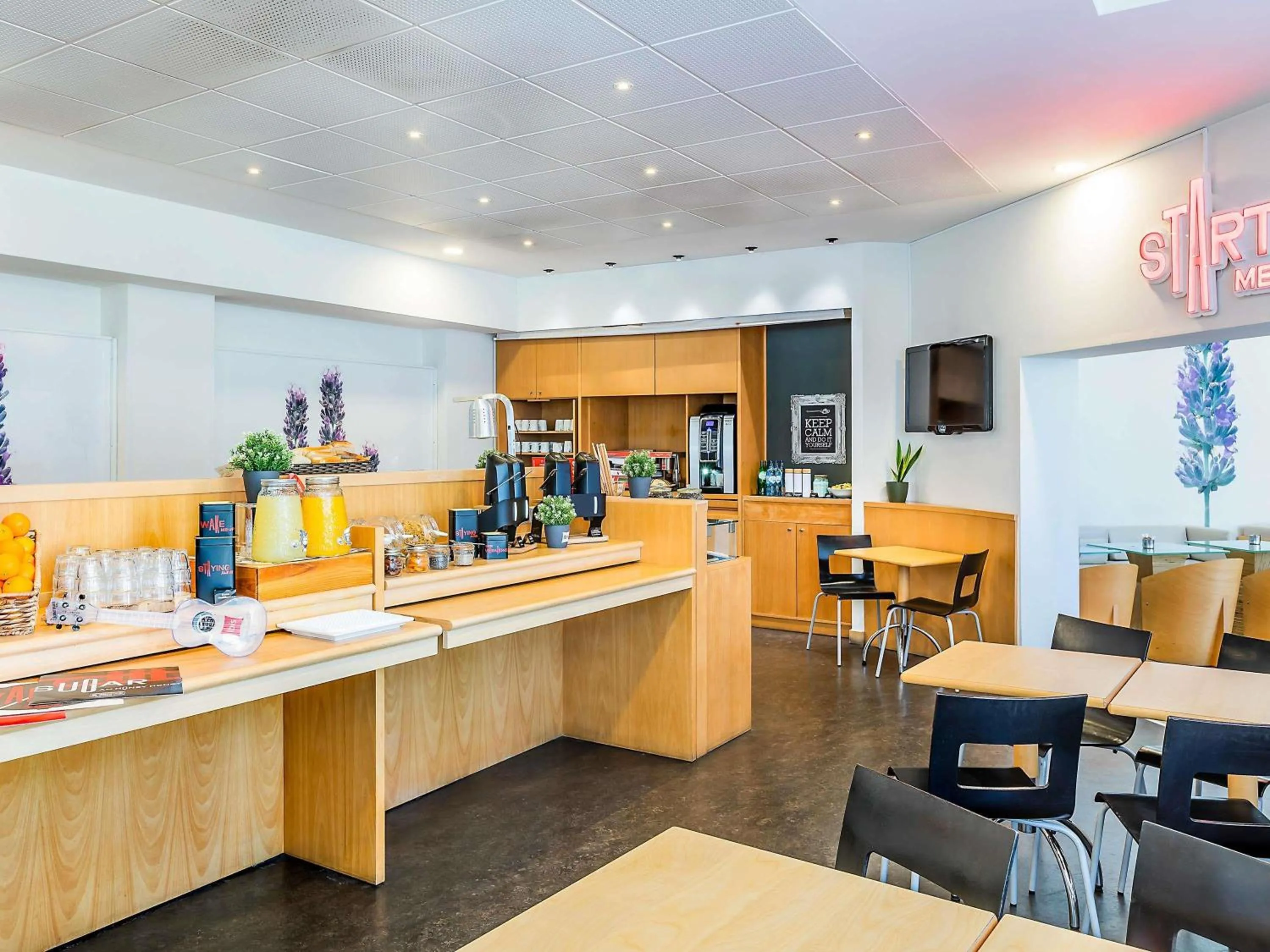 Breakfast in Hotel ibis Evora