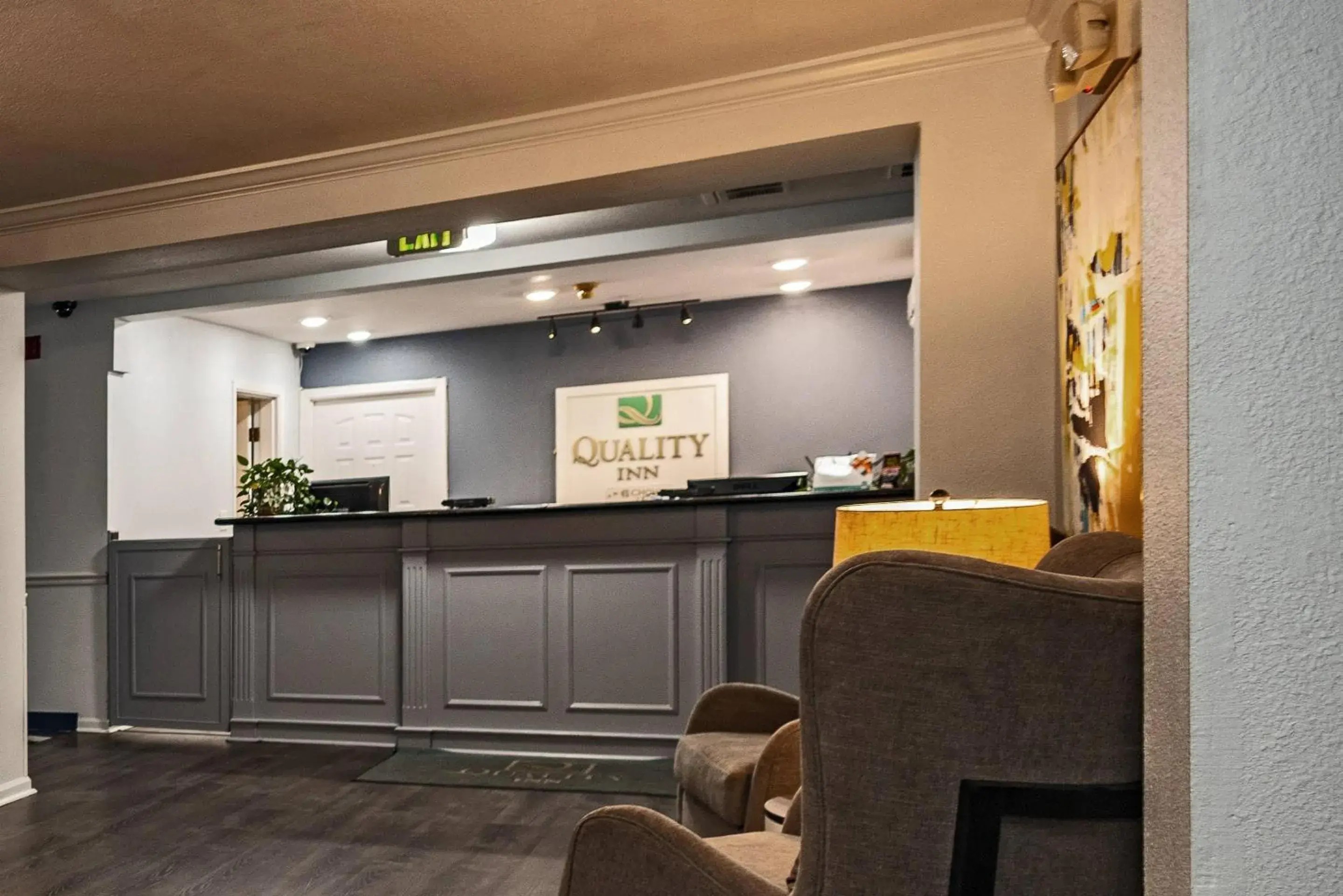 Lobby or reception in Quality Inn & Suites Tulare Lobby or reception in Quality Inn & Suites Tulare