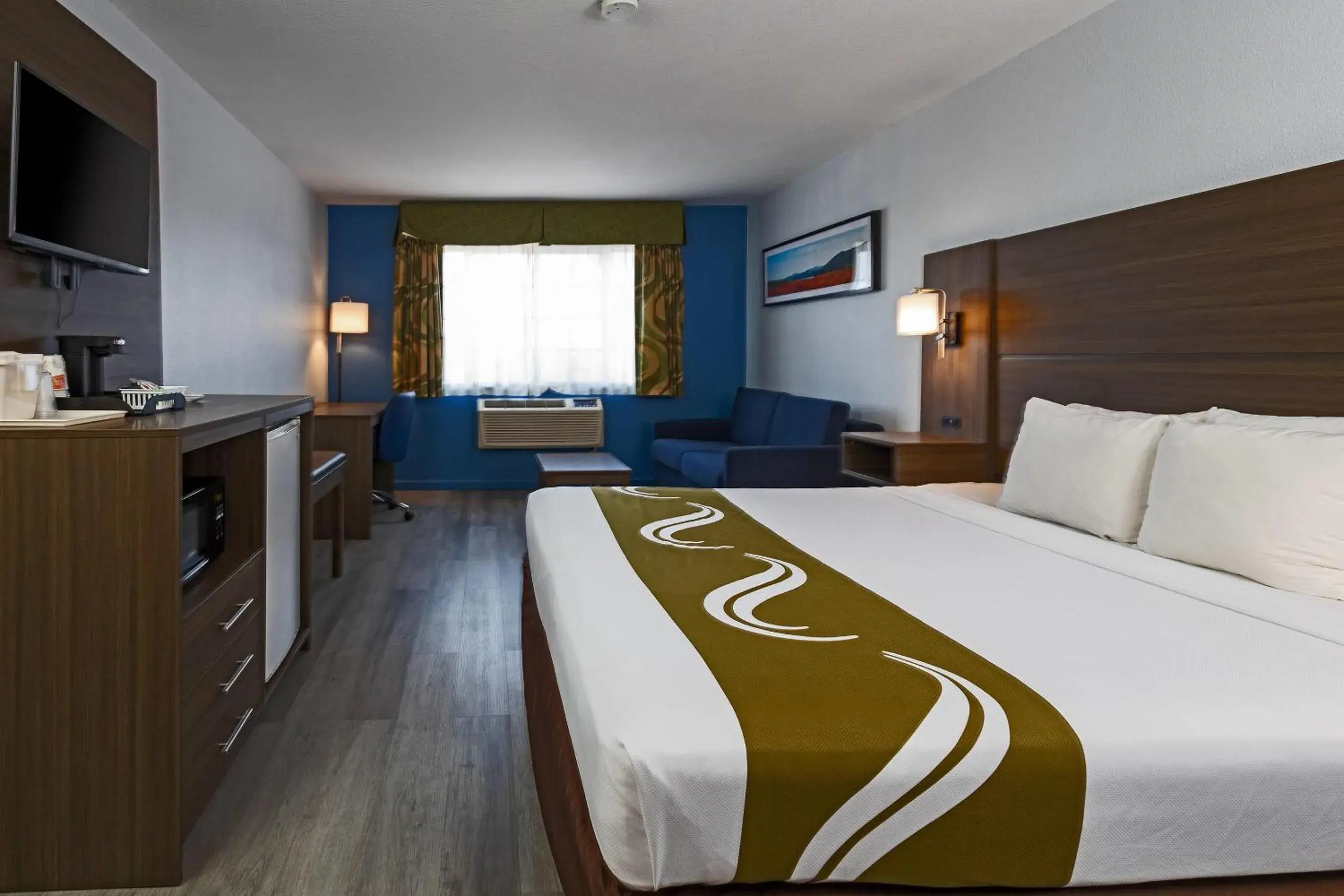 Bedroom, Bed in Quality Inn & Suites Tulare Bedroom, Bed in Quality Inn & Suites Tulare