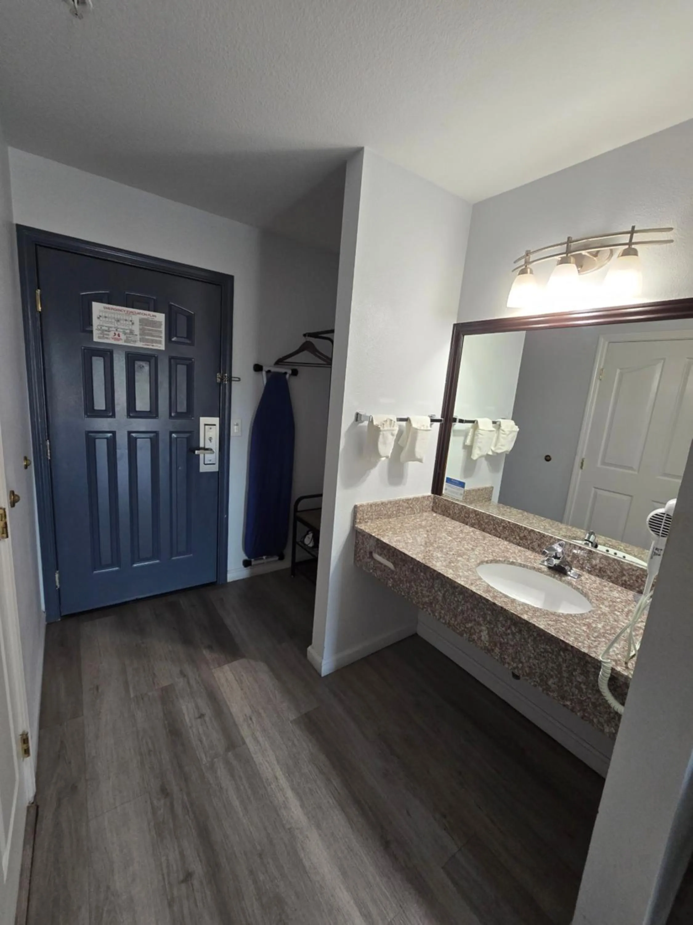 Bathroom in Quality Inn & Suites Tulare