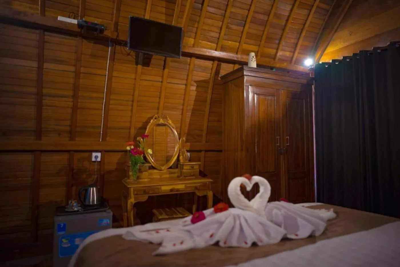 Bed in The Peace Arta Bungalow