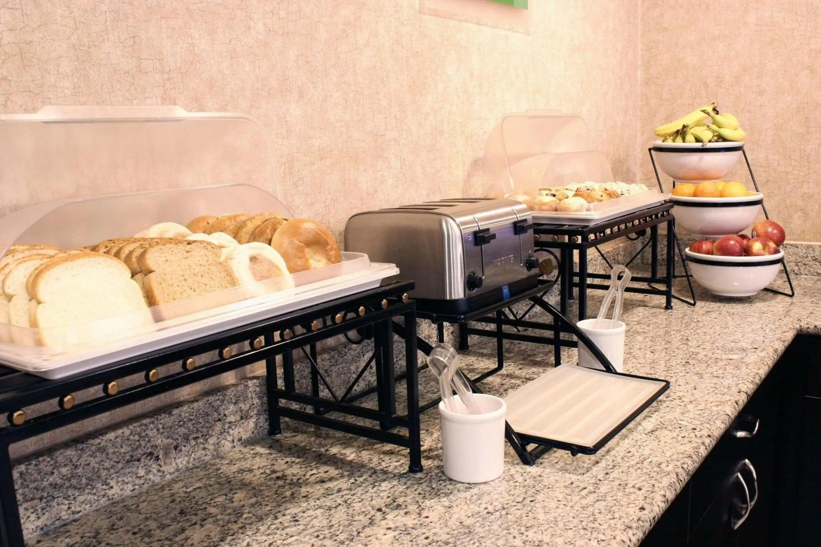 Breakfast in Comfort Inn Ellensburg Breakfast in Comfort Inn Ellensburg