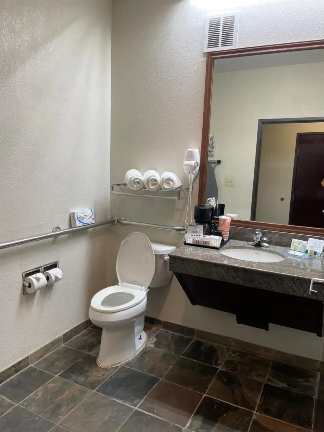 King Room First Floor - Accessible/Non-Smoking in Quality Inn & Suites Seabrook- NASA- Kemah King Room First Floor - Accessible/Non-Smoking in Quality Inn & Suites Seabrook- NASA- Kemah