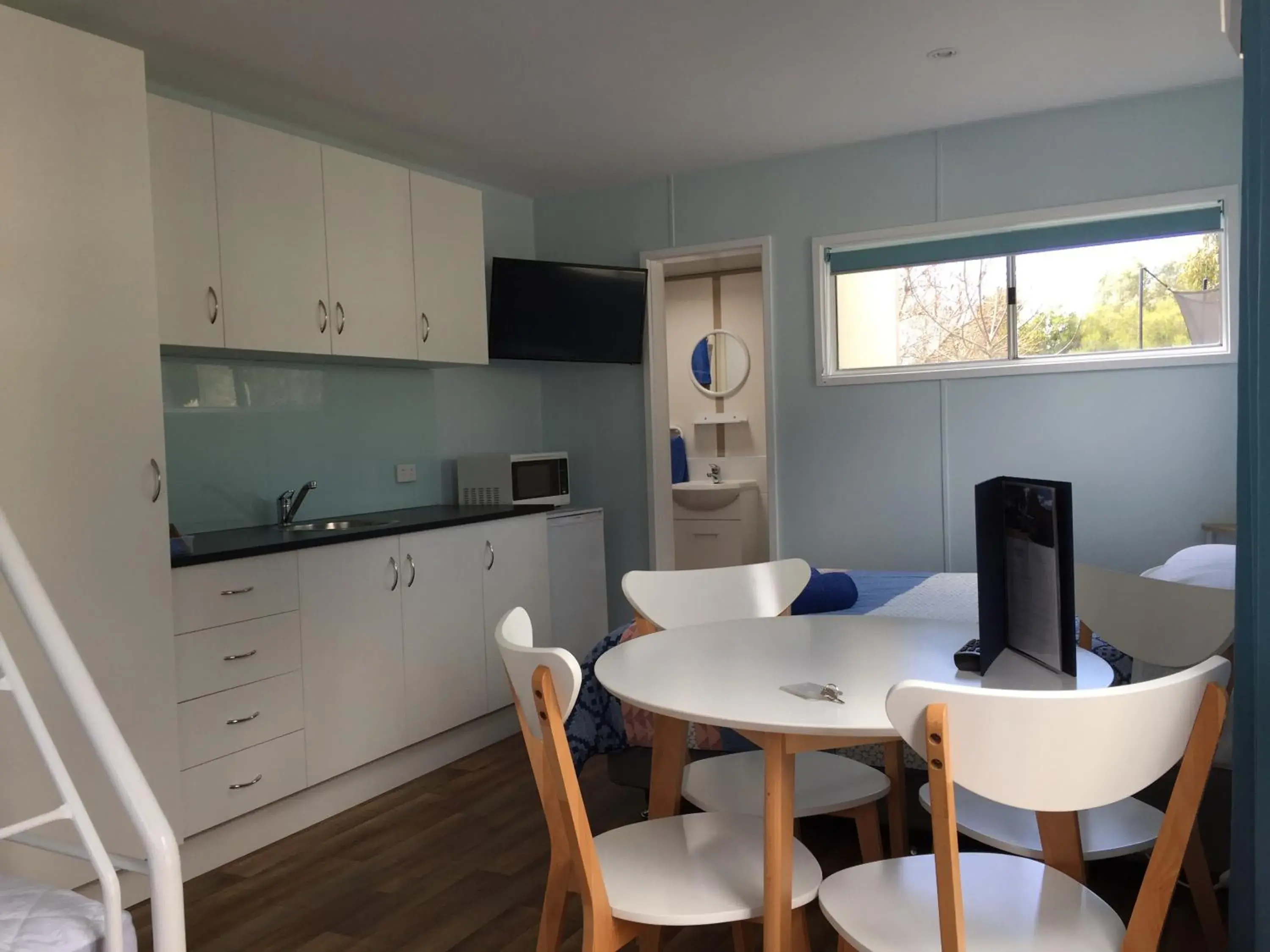 Studio in Acacia Caravan Park & Holiday Units Studio in Acacia Caravan Park & Holiday Units