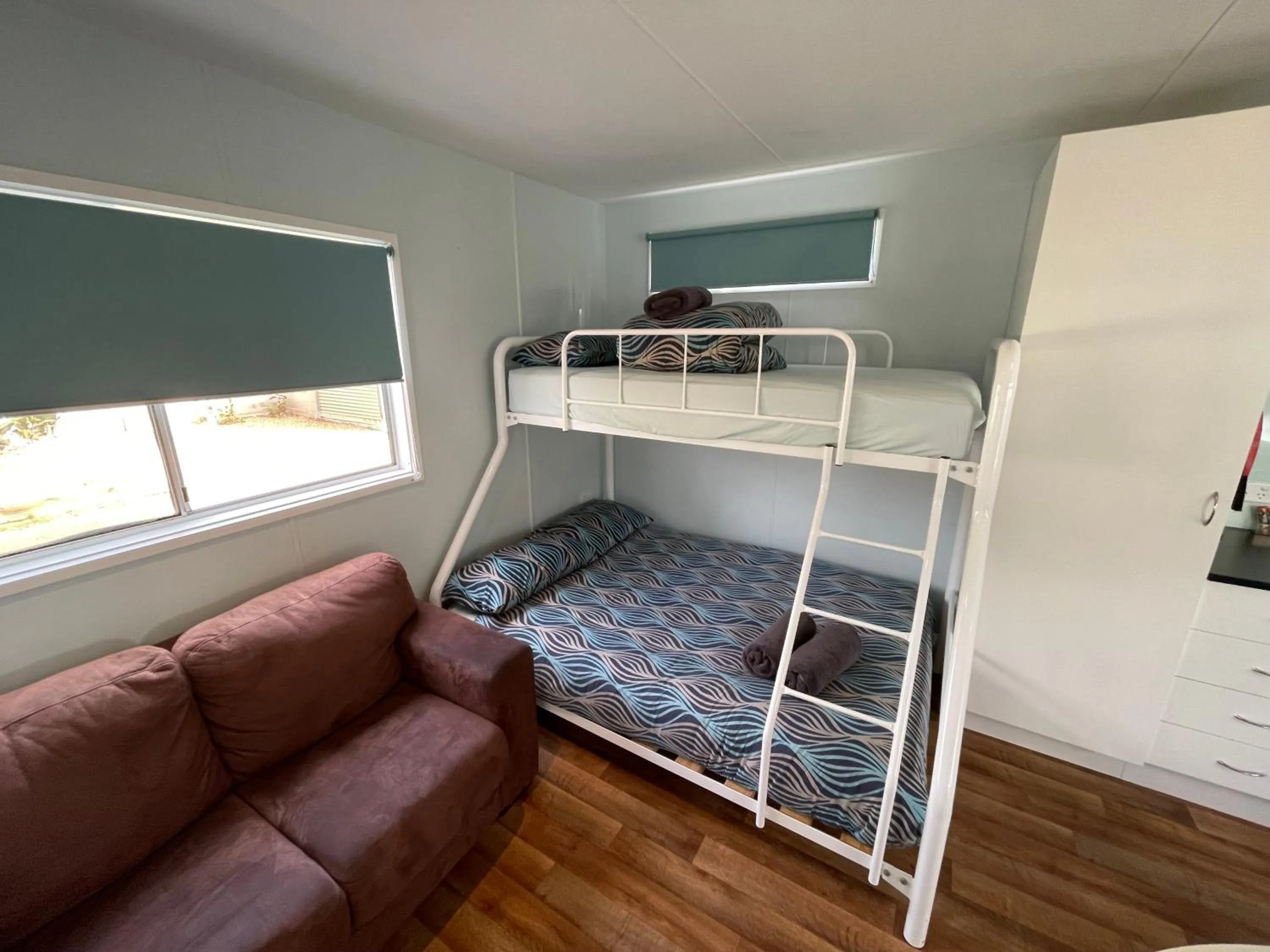 bunk bed, Bed in Acacia Caravan Park & Holiday Units