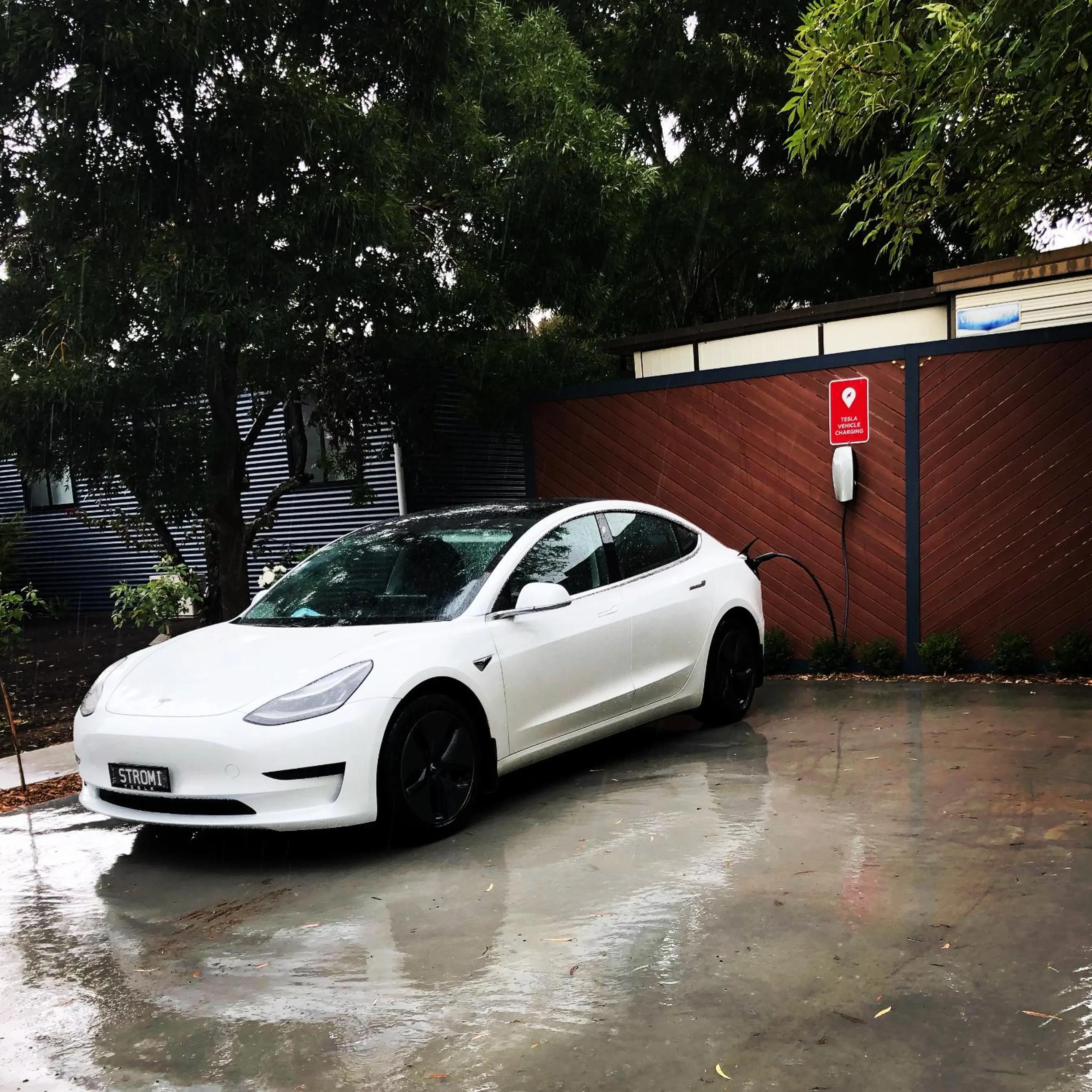 Parking in Acacia Caravan Park & Holiday Units