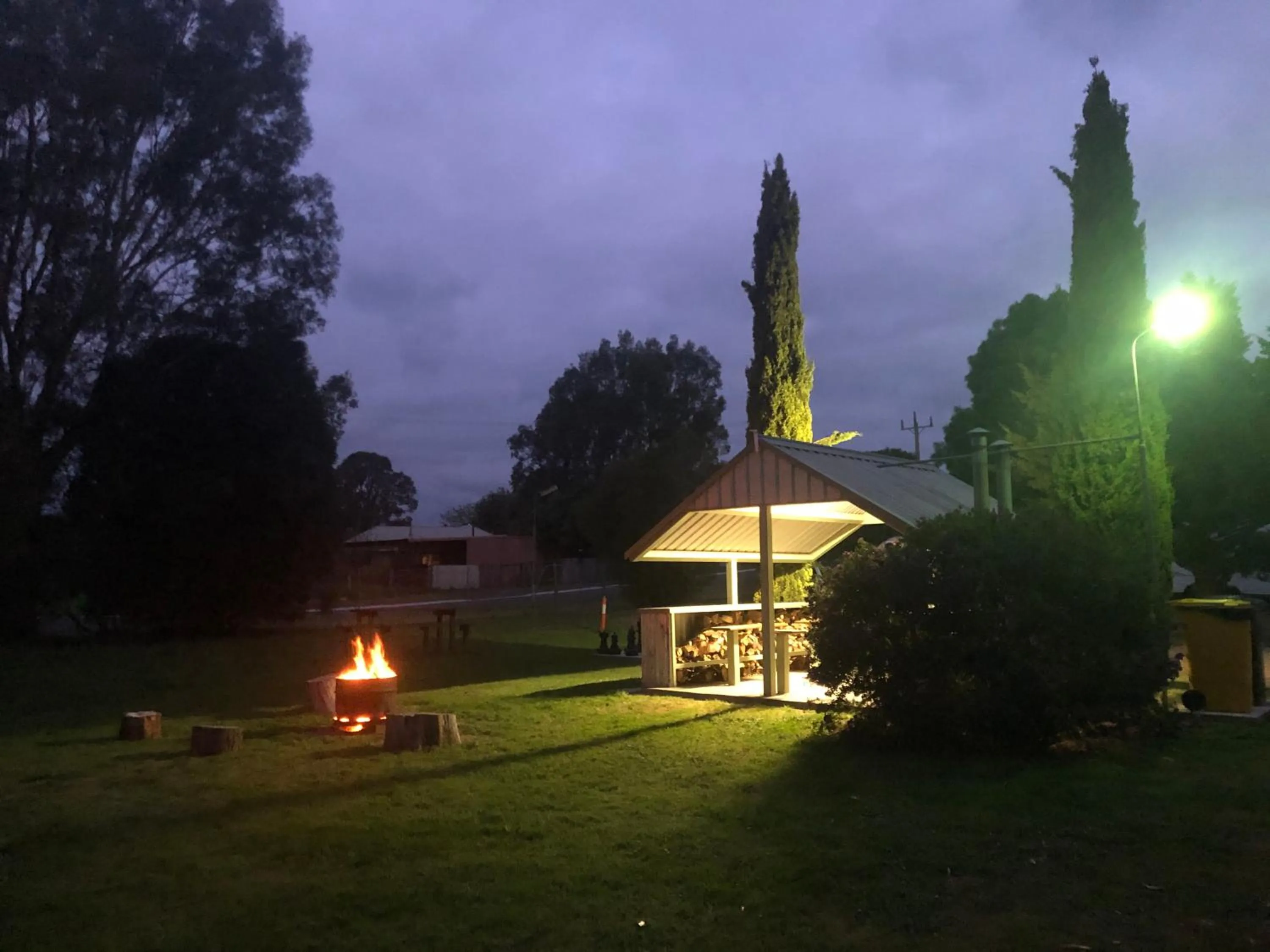 Garden in Acacia Caravan Park & Holiday Units