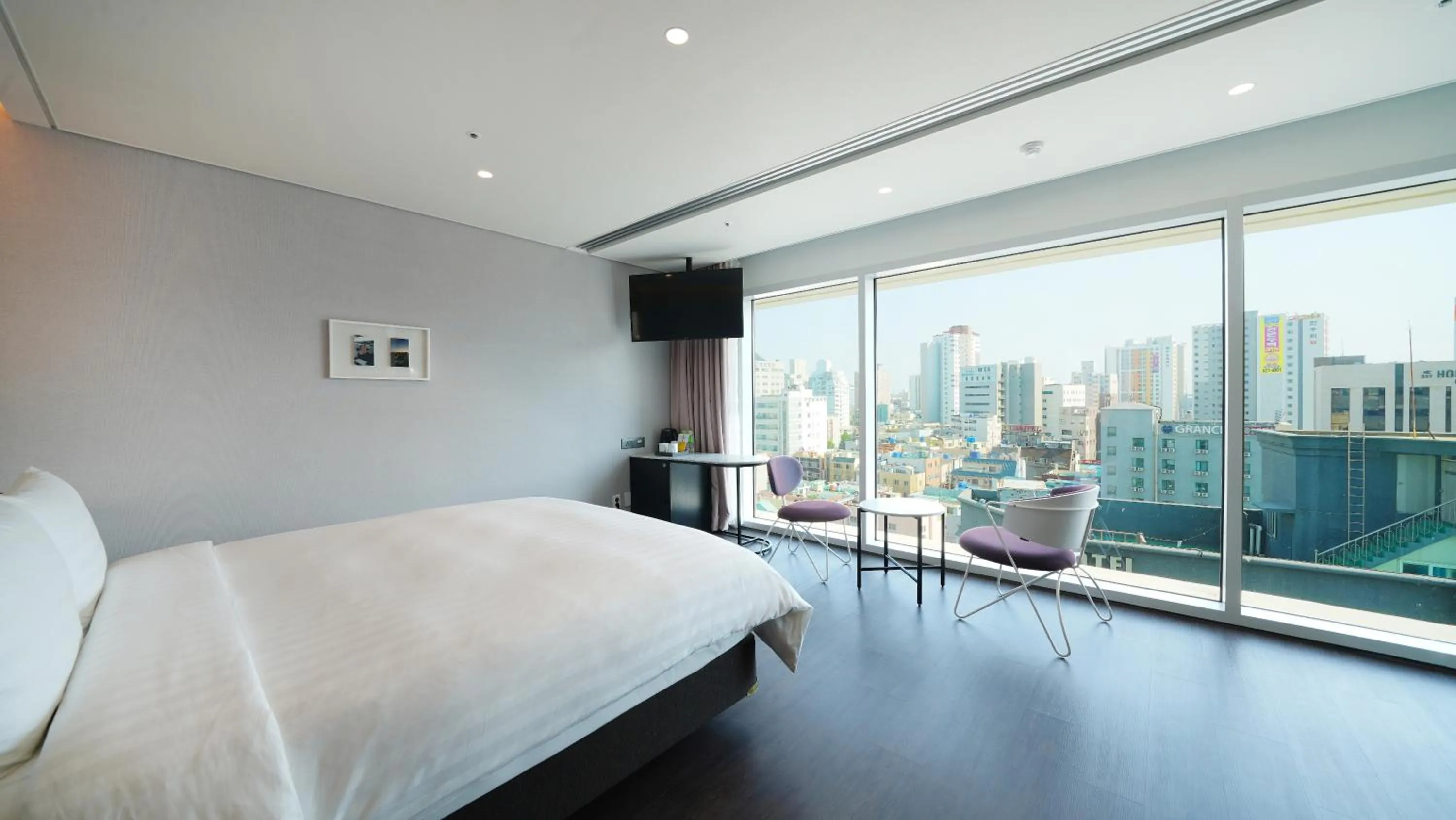 Bed in Lavalse Hotel