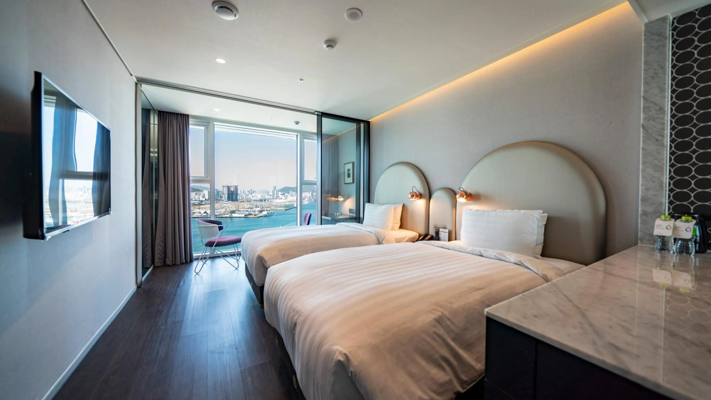 Bed in Lavalse Hotel