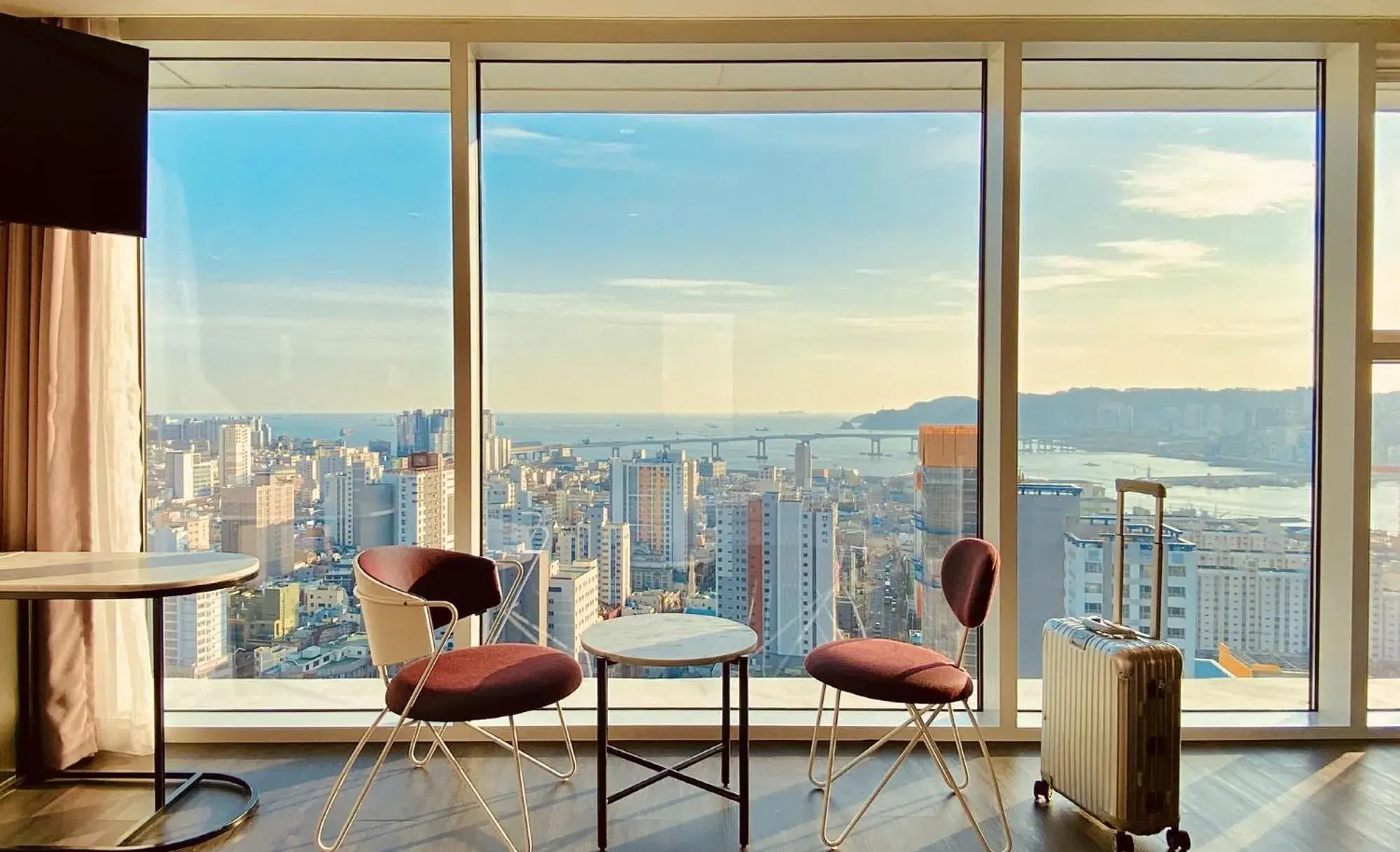 Standard Double Room with Partial Ocean View in Lavalse Hotel Standard Double Room with Partial Ocean View in Lavalse Hotel