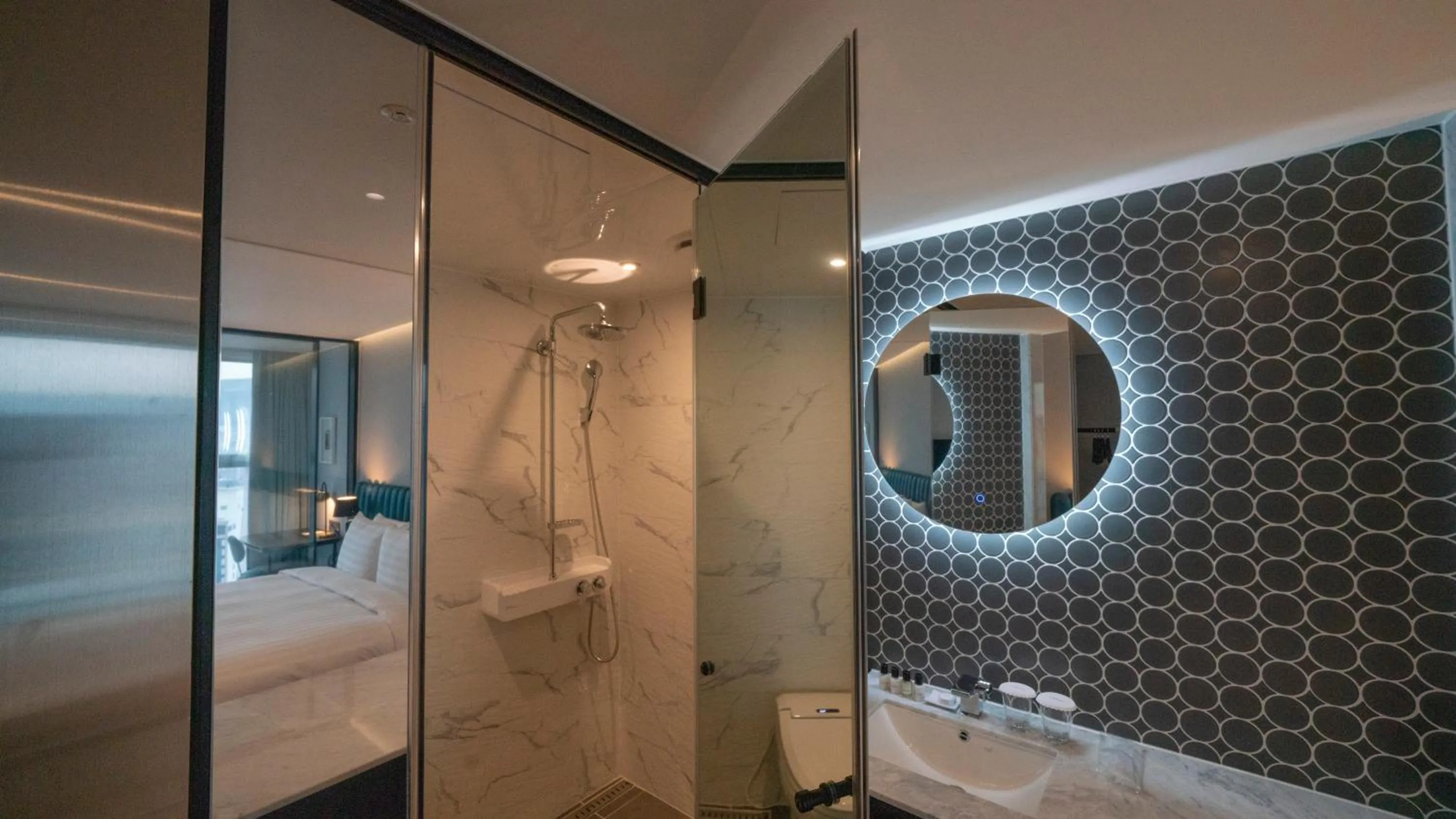 Bathroom in Lavalse Hotel