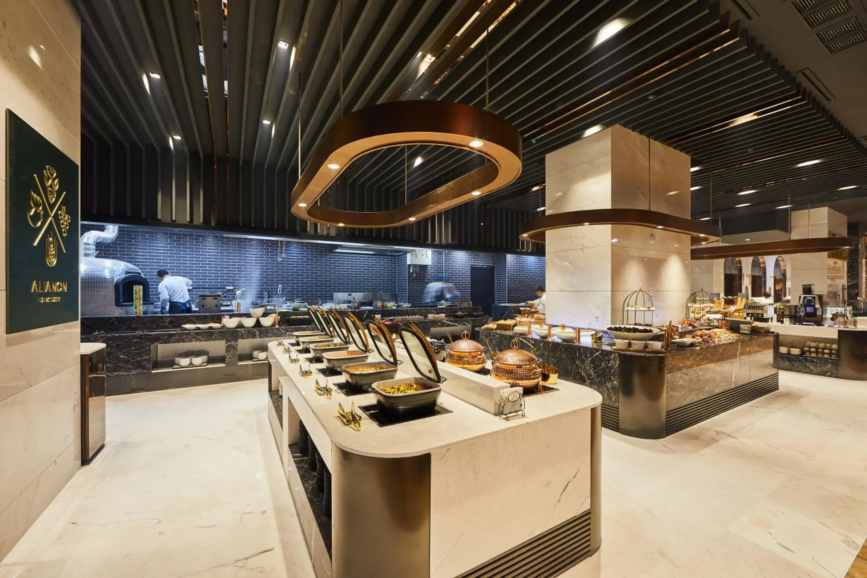 Restaurant/places to eat in Lavalse Hotel Restaurant/places to eat in Lavalse Hotel