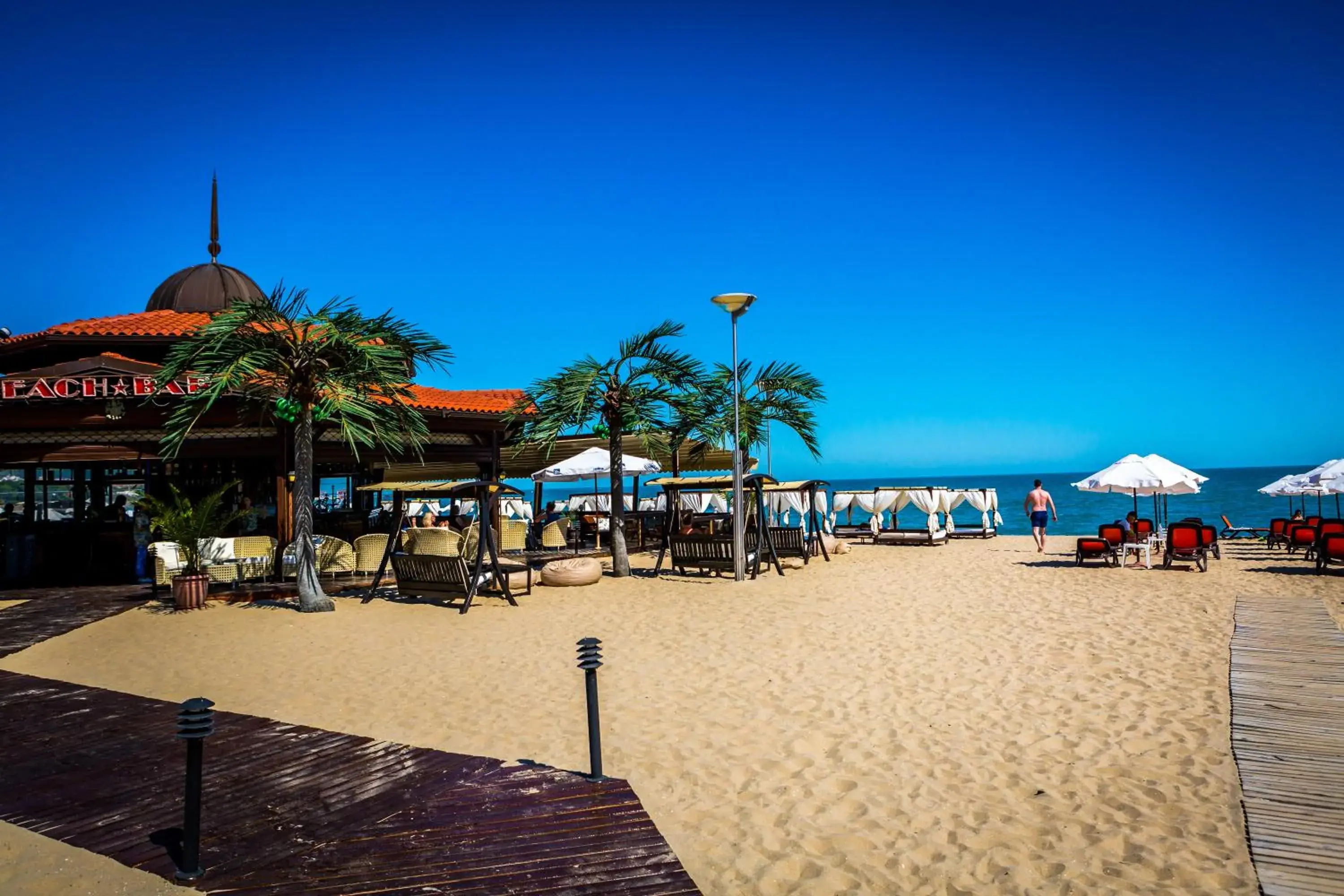 Lounge or bar in Helena Sands Lounge or bar in Helena Sands