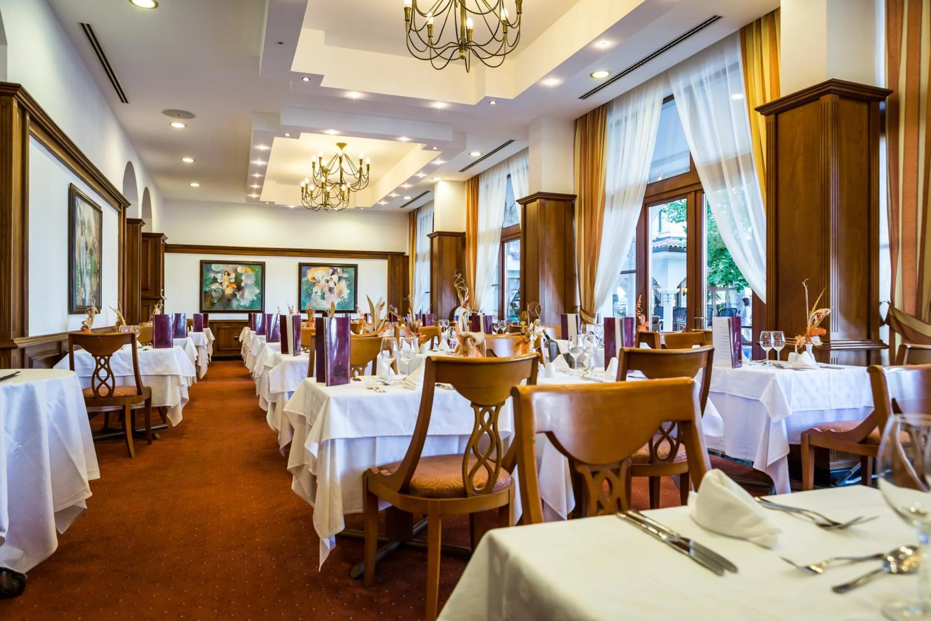 Restaurant/places to eat in Helena Sands