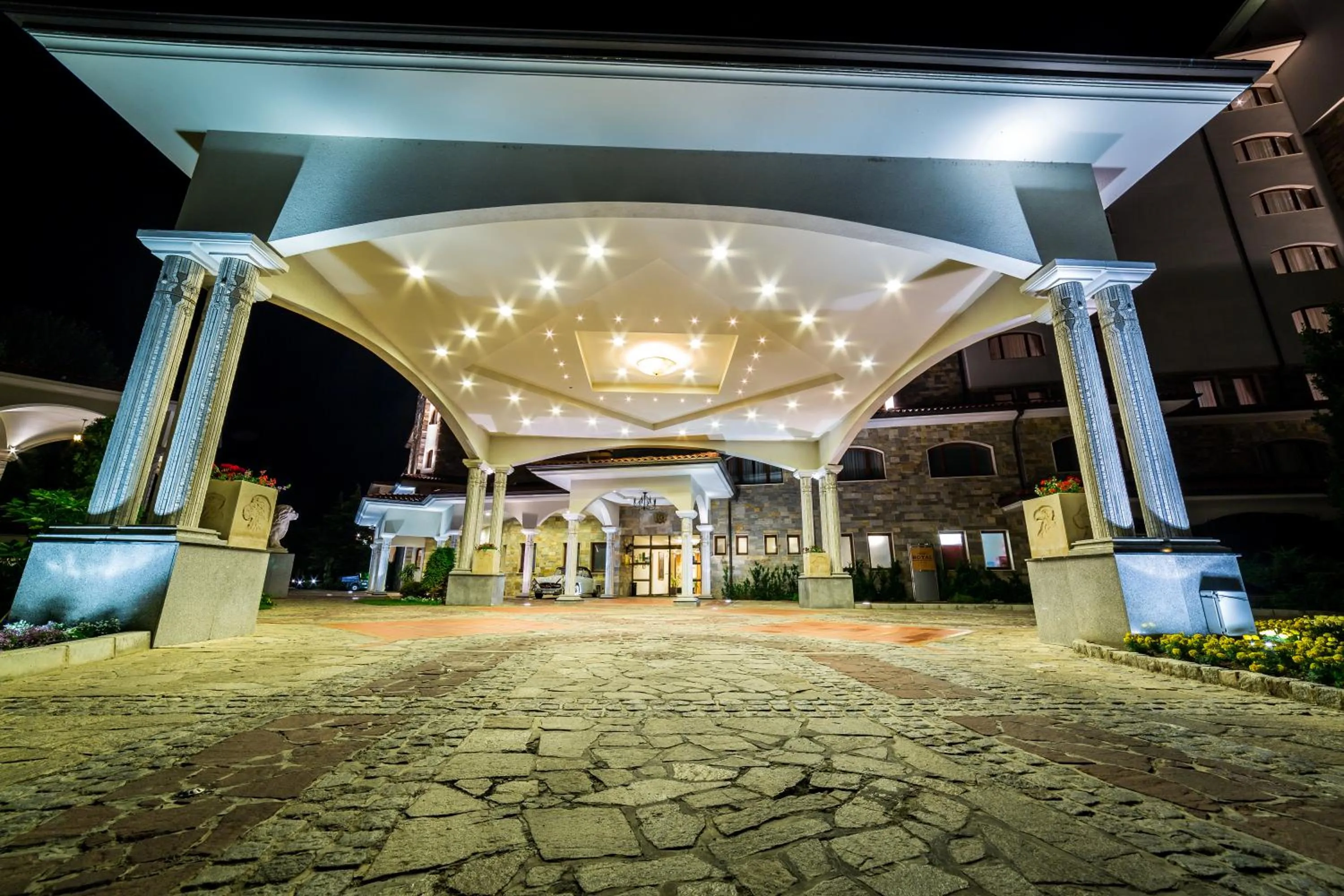 Facade/entrance in Helena Sands