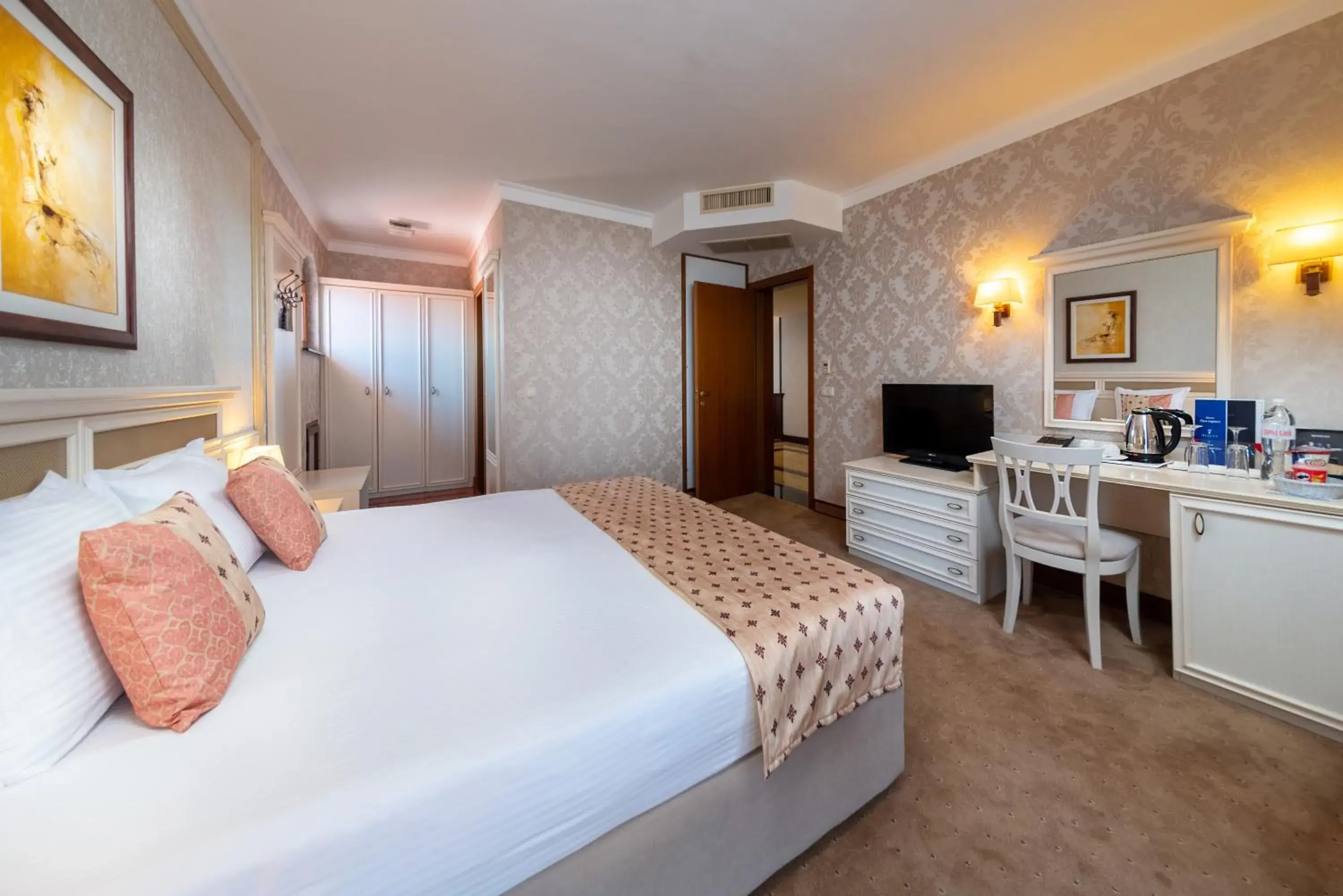 Bed in Helena Sands Bed in Helena Sands