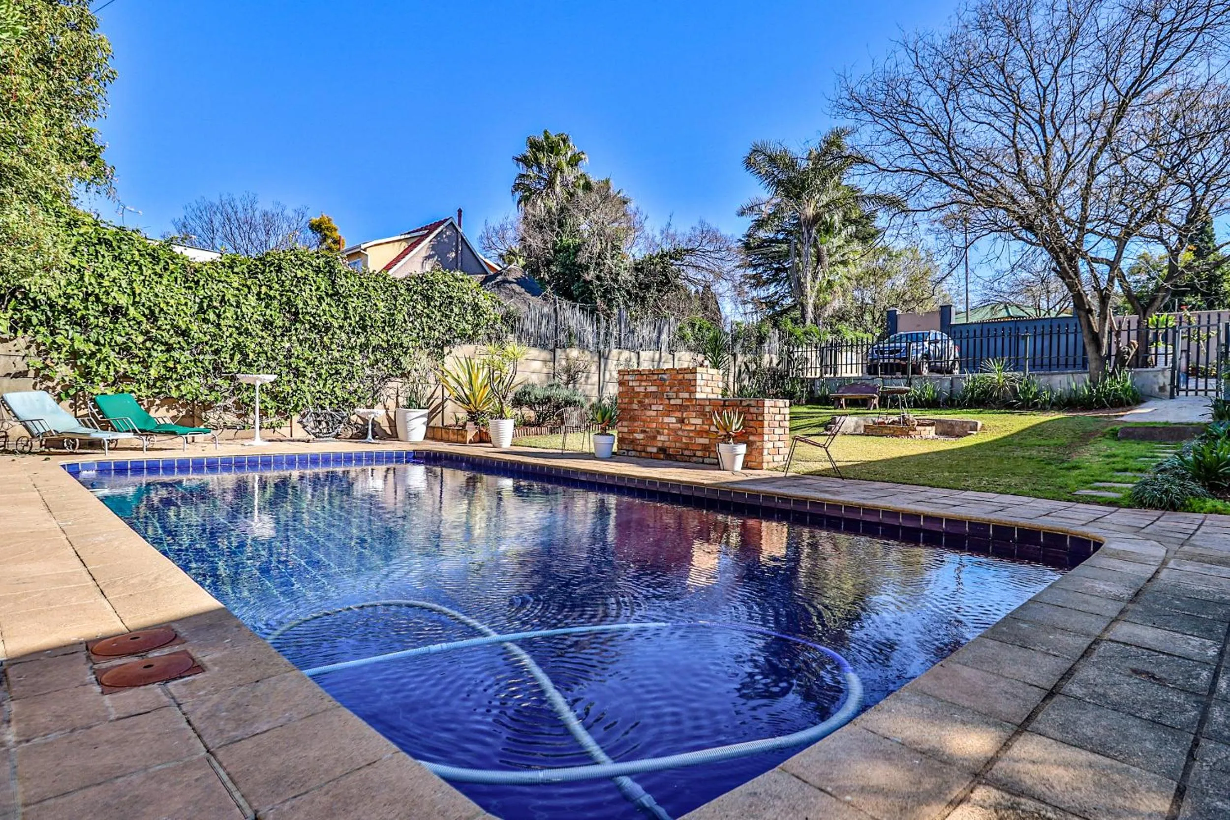 Garden in Sunbury Bed and Breakfast