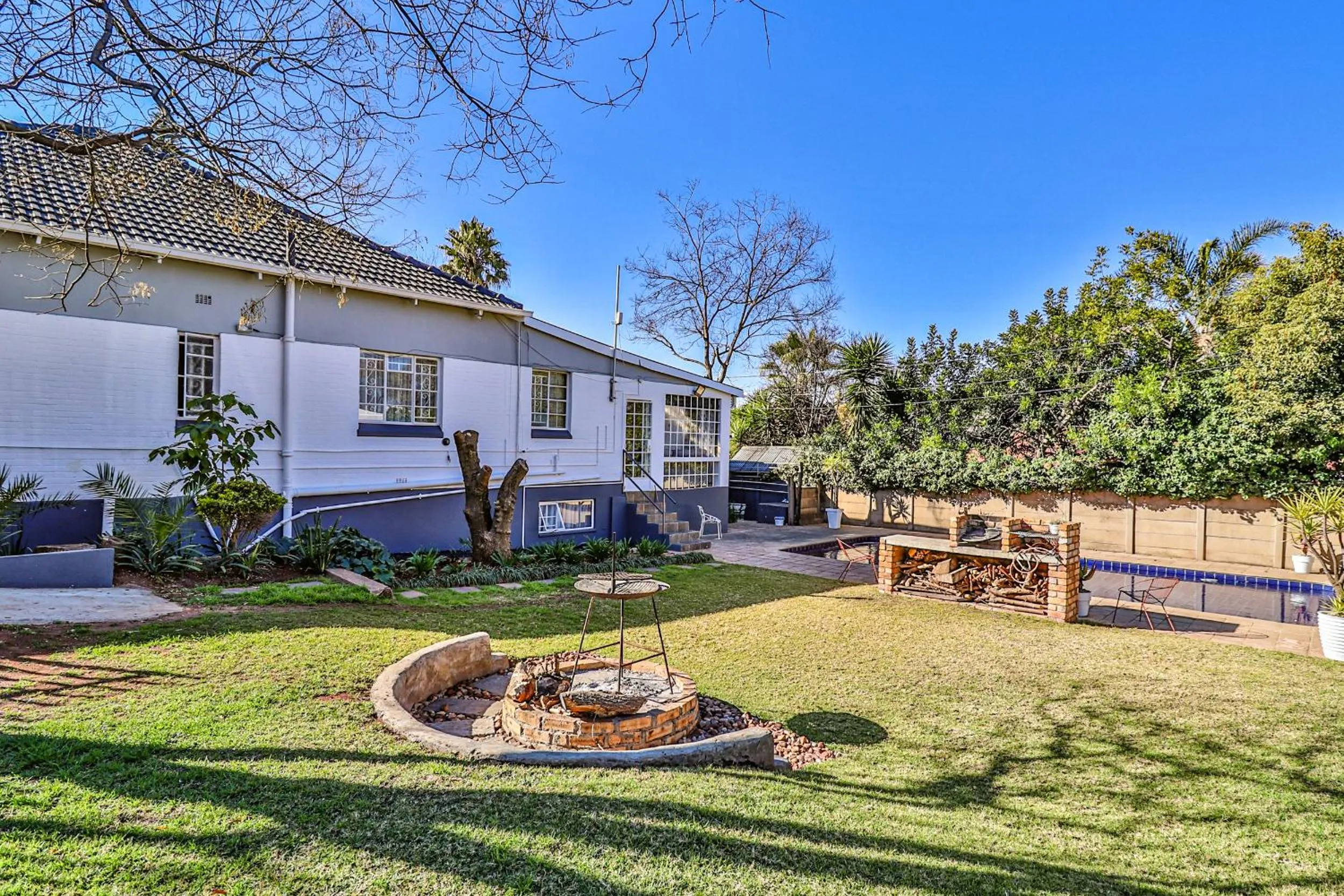 Garden in Sunbury Bed and Breakfast