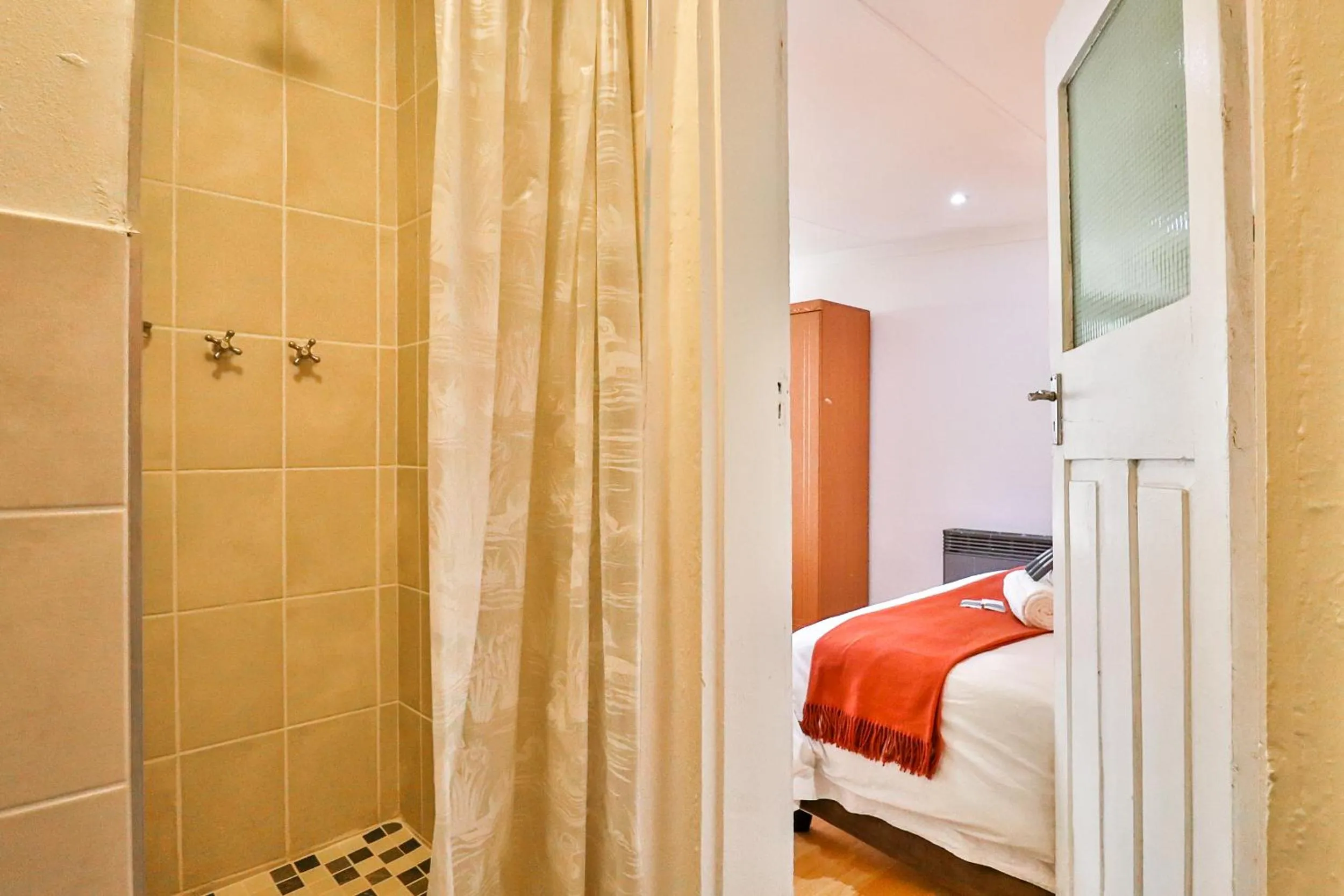 Bed in Sunbury Bed and Breakfast