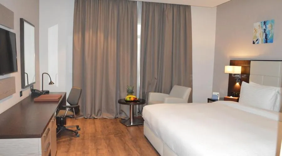 Photo of the whole room, Bed in Cristal Amaken Hotel Riyadh