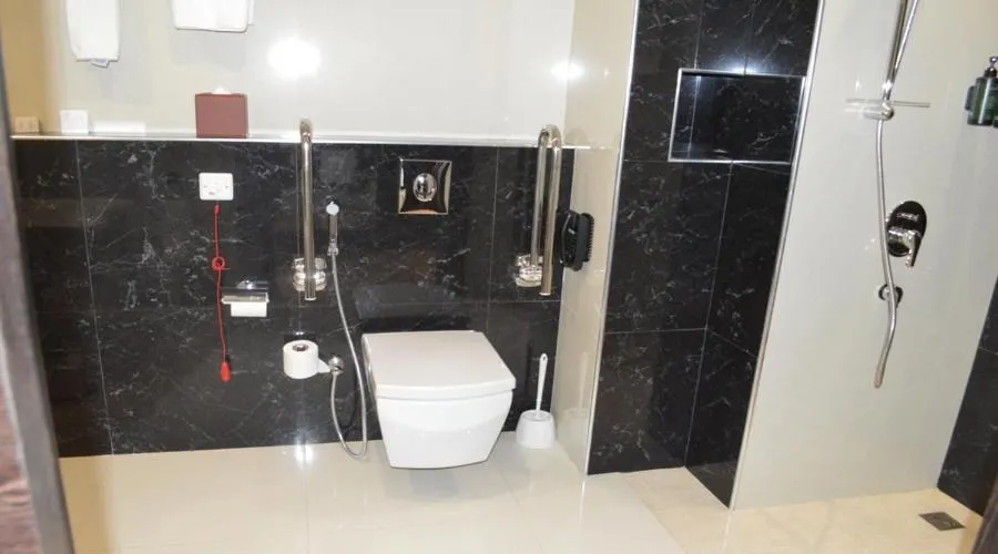 Toilet in Cristal Amaken Hotel Riyadh