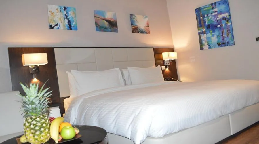 Bedroom, Bed in Cristal Amaken Hotel Riyadh