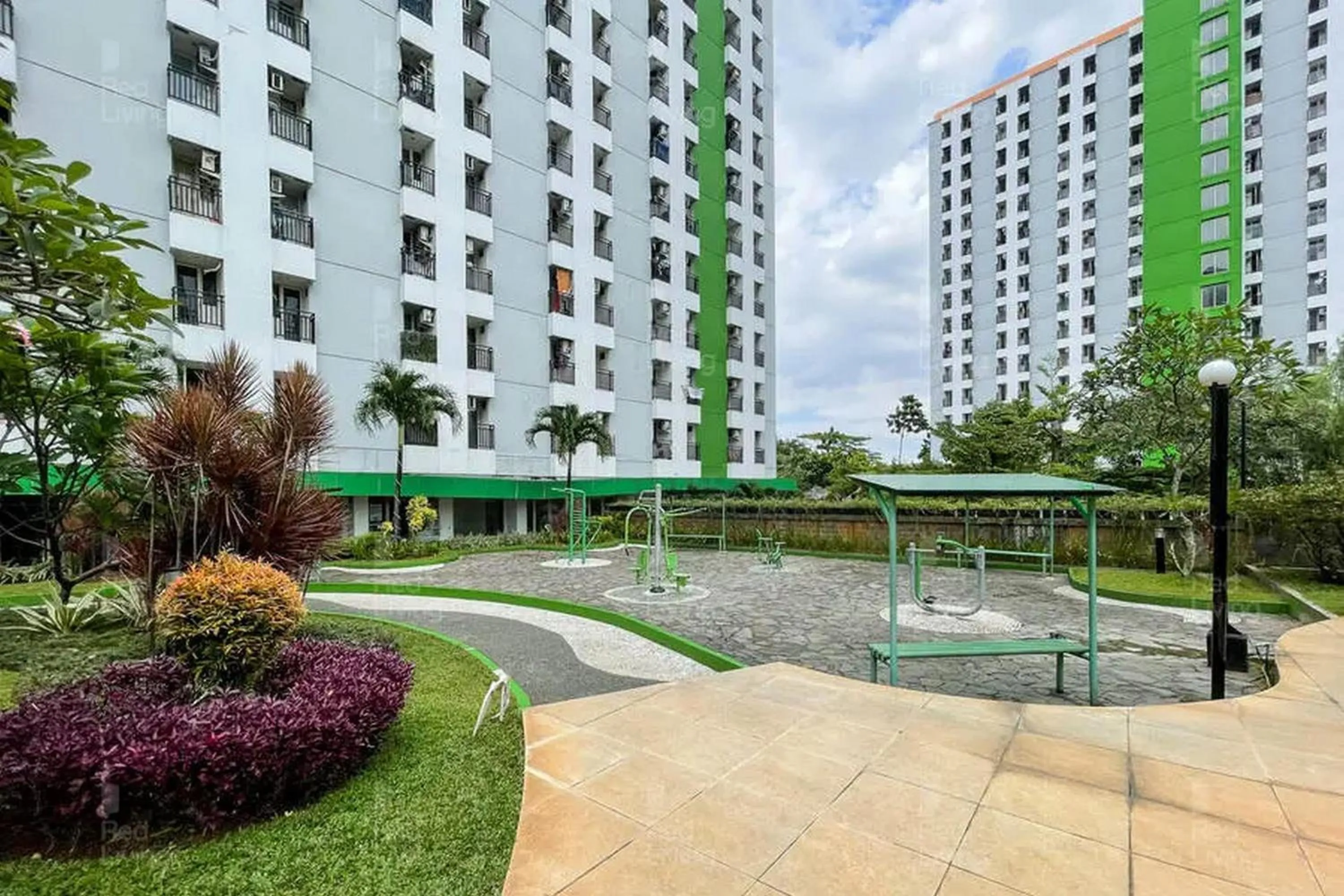 Property building in RedLiving Apartemen Green Lake View Ciputat - Pelangi Rooms 2 Tower E