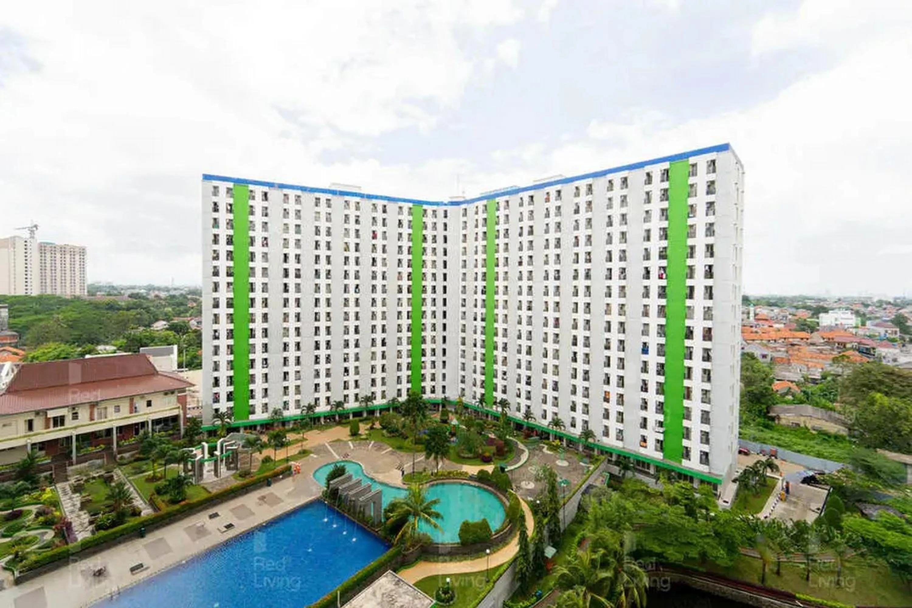 Property building in RedLiving Apartemen Green Lake View Ciputat - Pelangi Rooms 2 Tower E