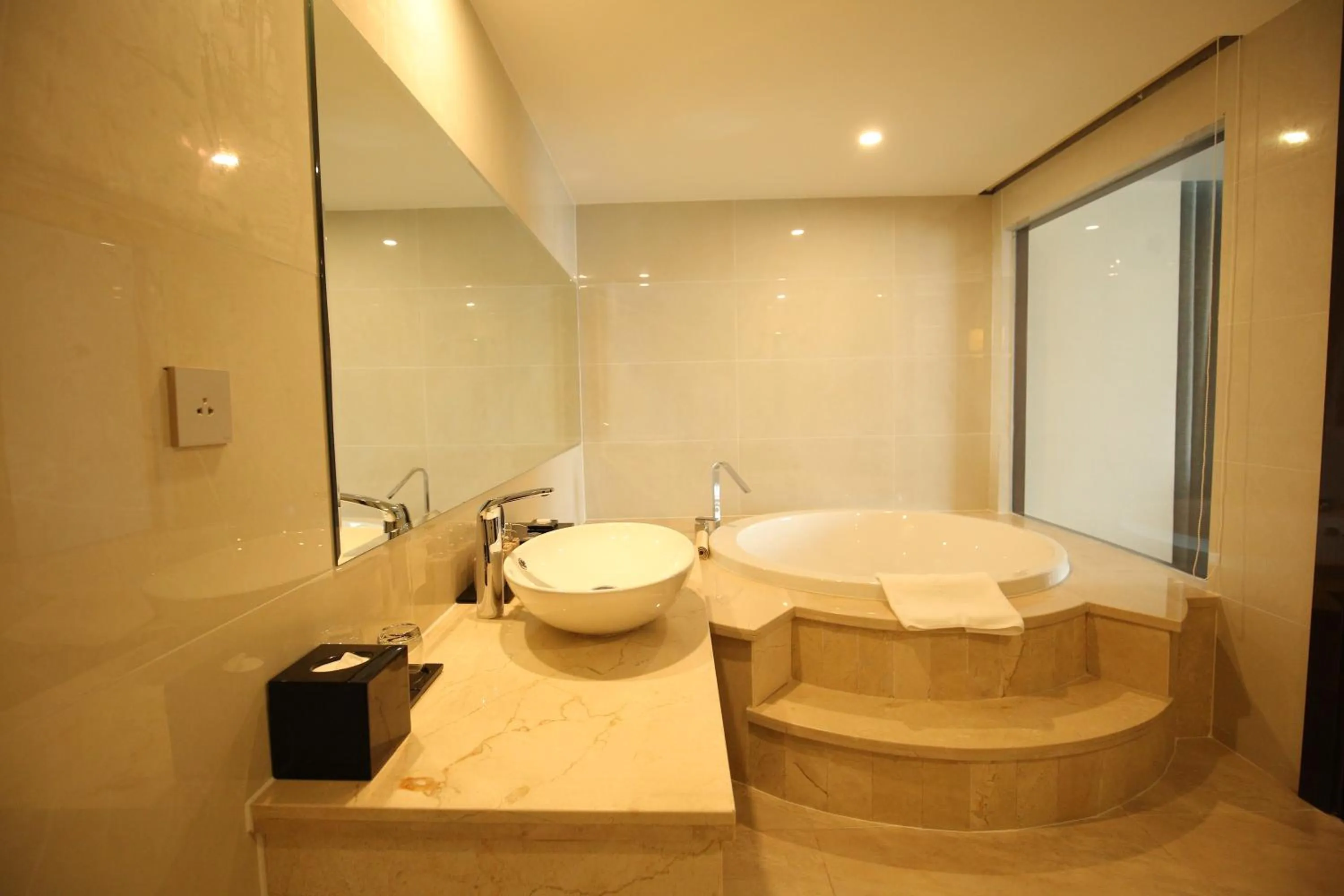 Bathroom in Central Luxury Hạ Long Hotel