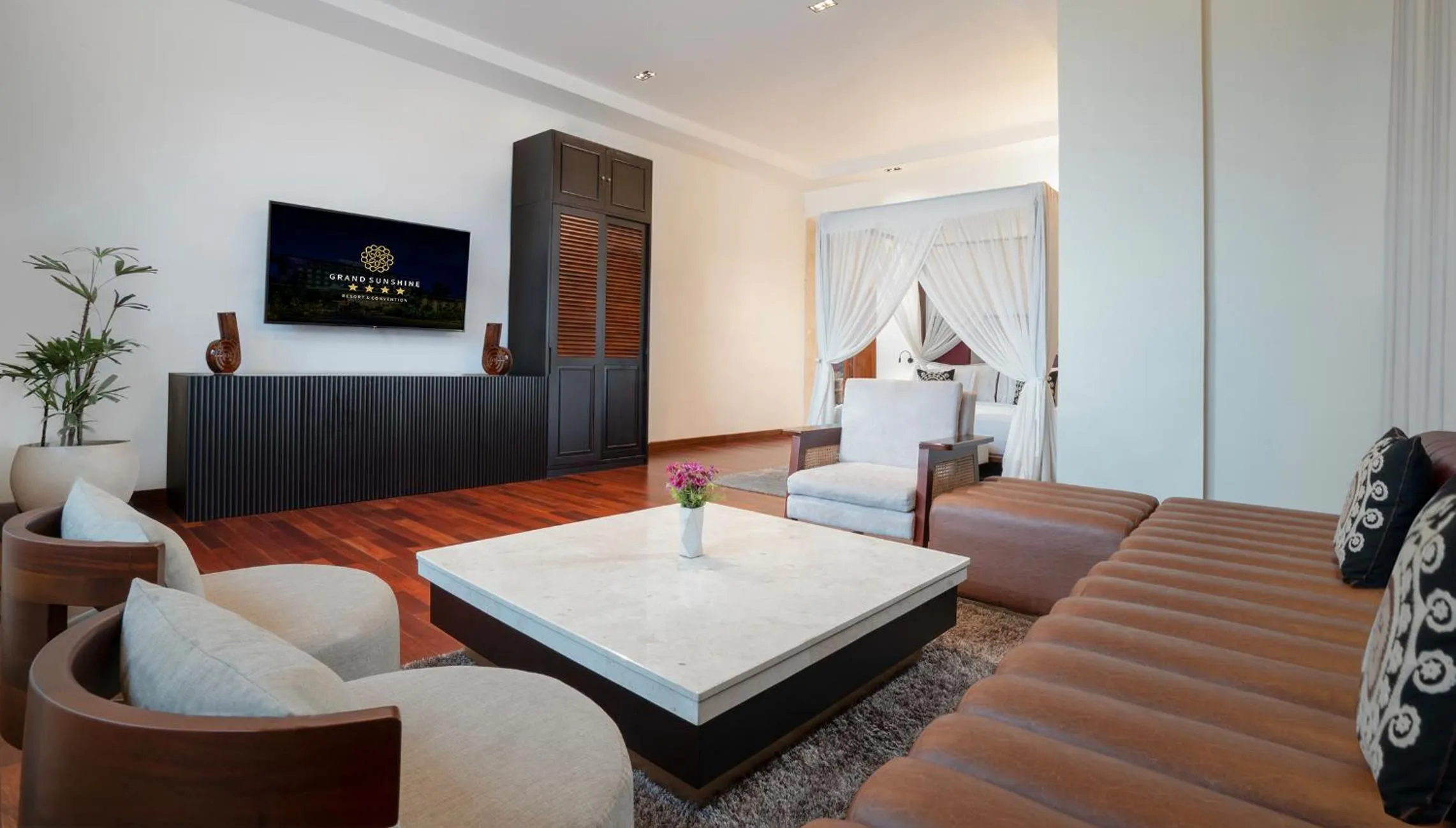 Living room in Grand Sunshine Resort & Convention