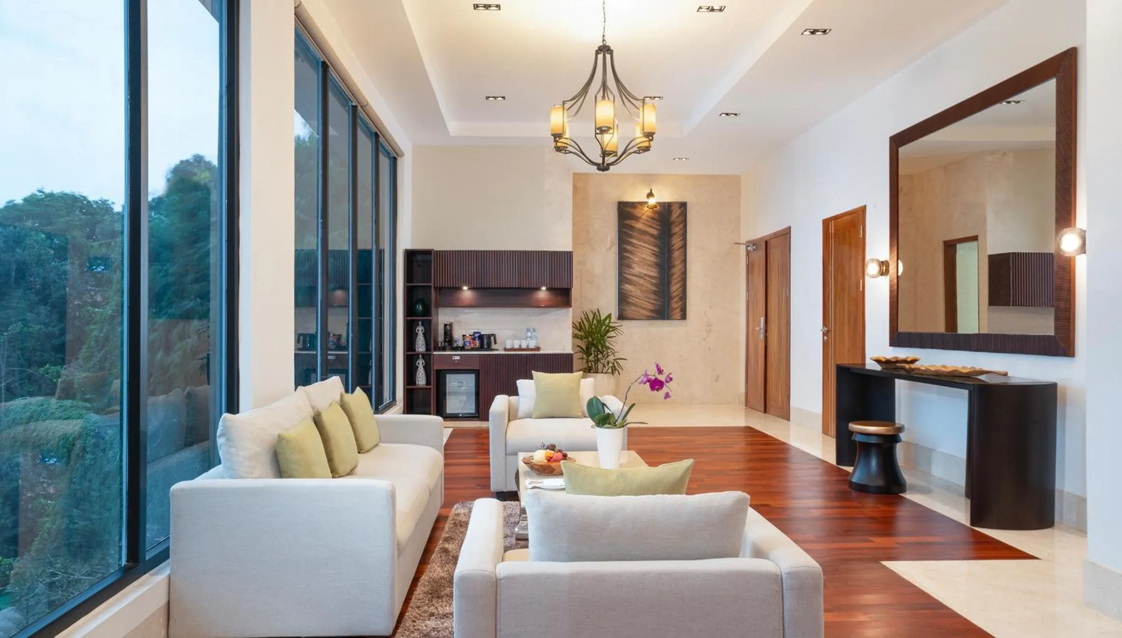 Living room in Grand Sunshine Resort & Convention