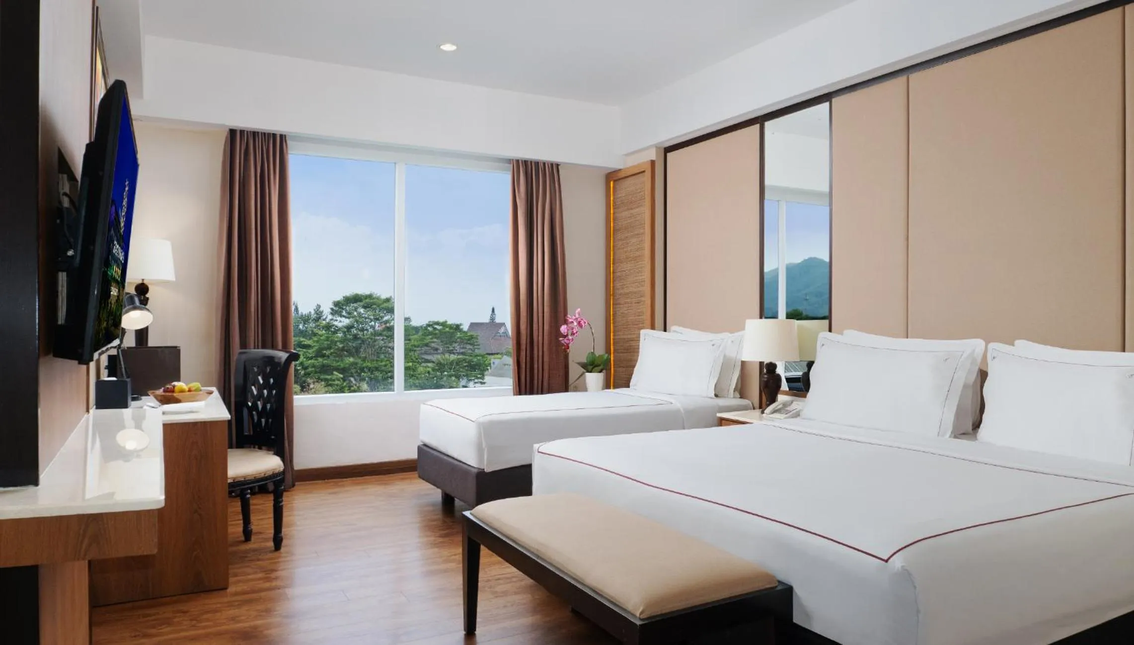 Bedroom, Bed in Grand Sunshine Resort & Convention