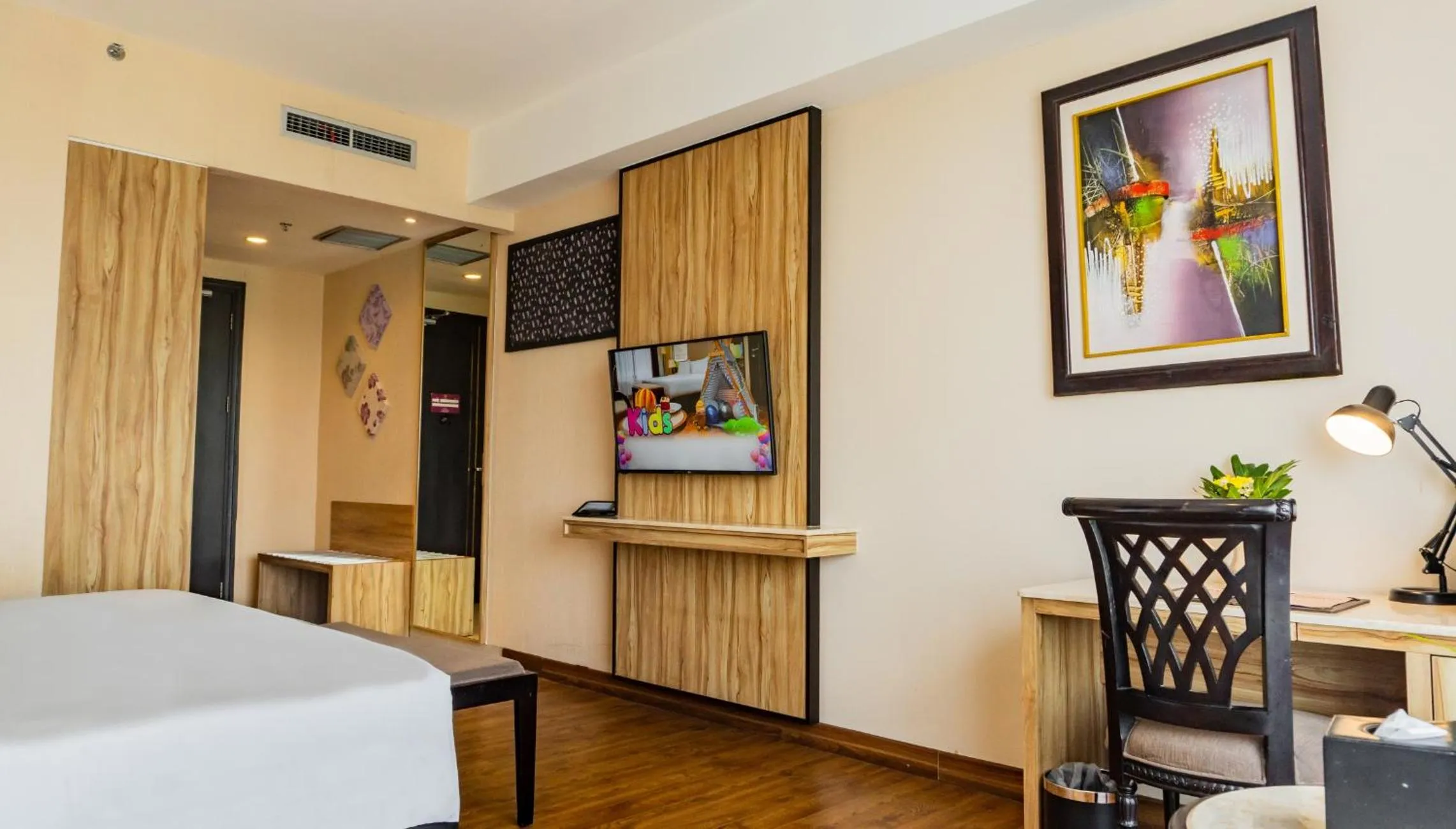 TV and multimedia, Bed in Grand Sunshine Resort & Convention