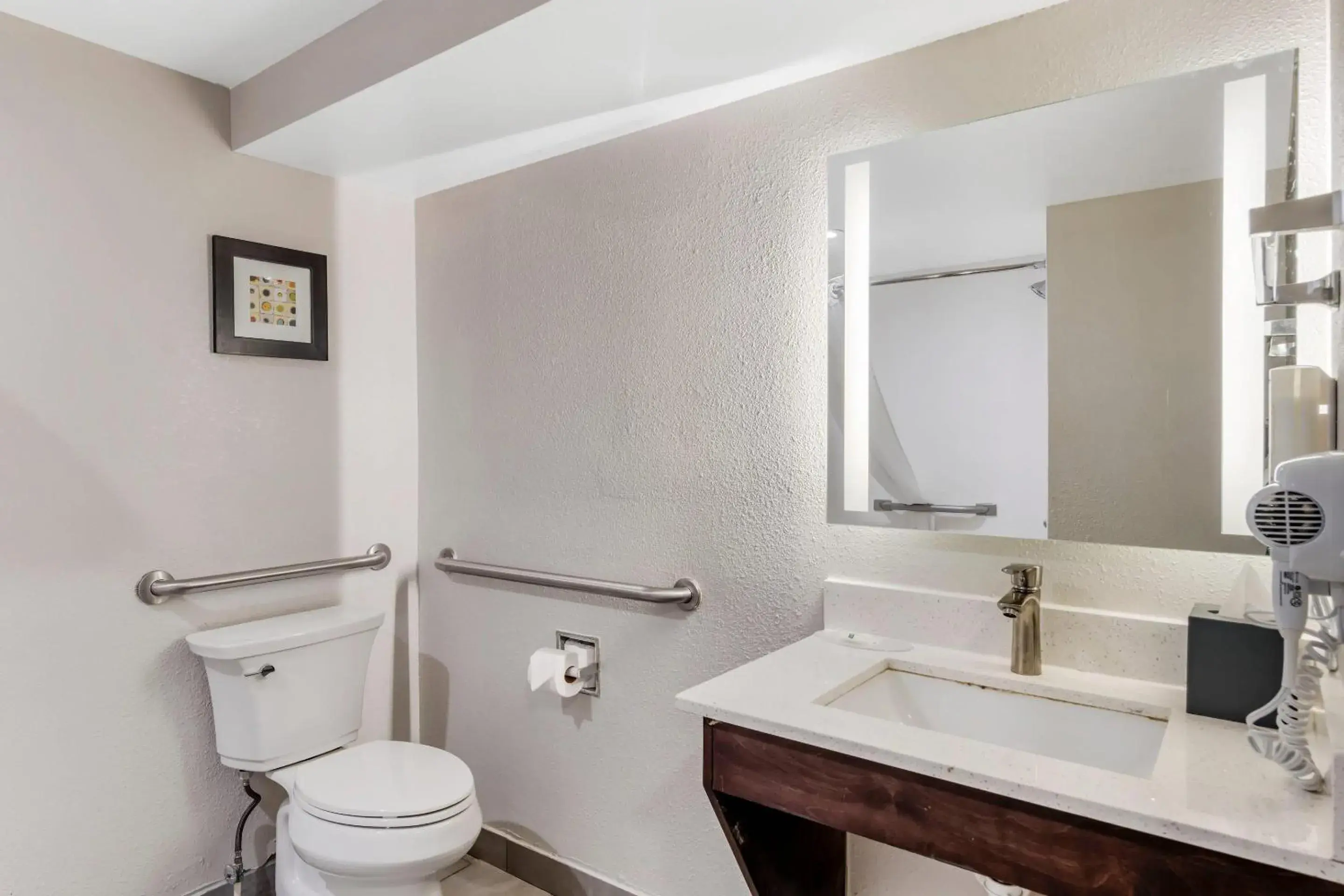 Bedroom in Quality Inn & Suites Union City - Atlanta South Bedroom in Quality Inn & Suites Union City - Atlanta South