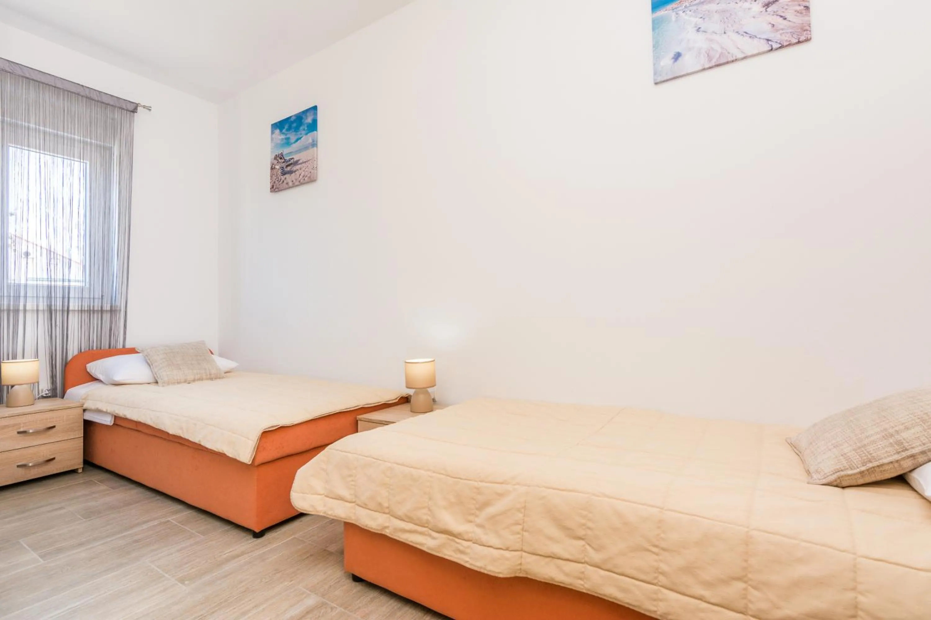 Bed in Pasko 3 modern furnished ap for 7