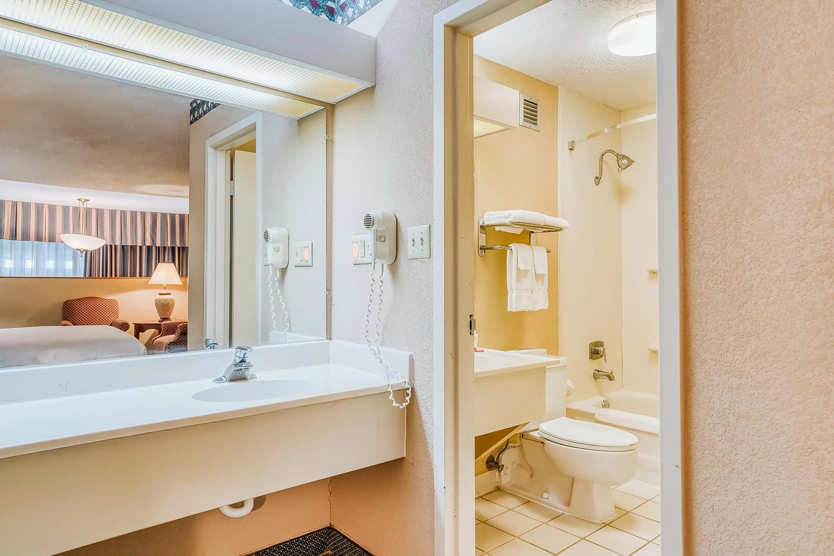 Bathroom in OYO Hotel Monroe LA I-20