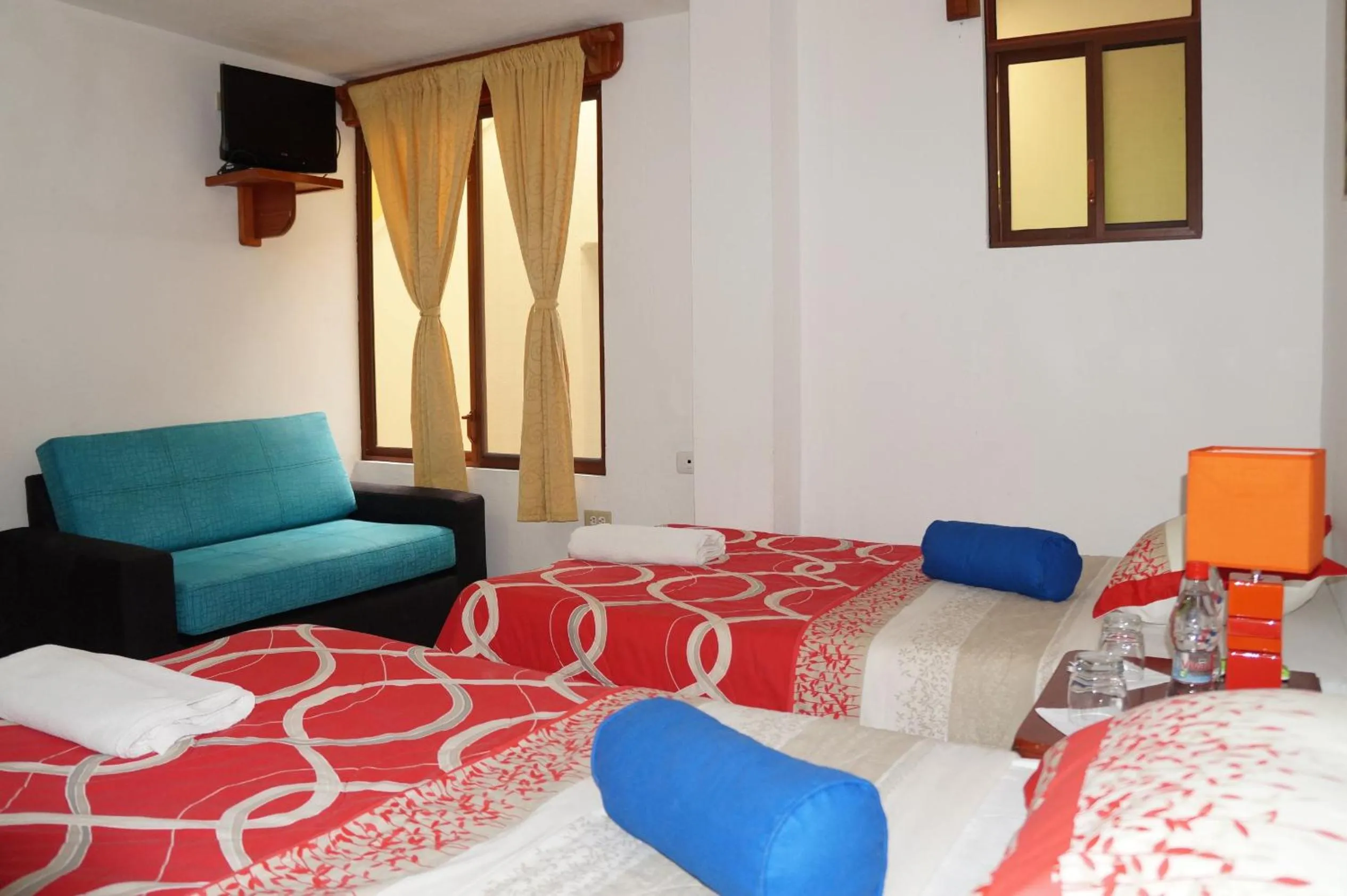 Bed in Galapagos Verde Azul