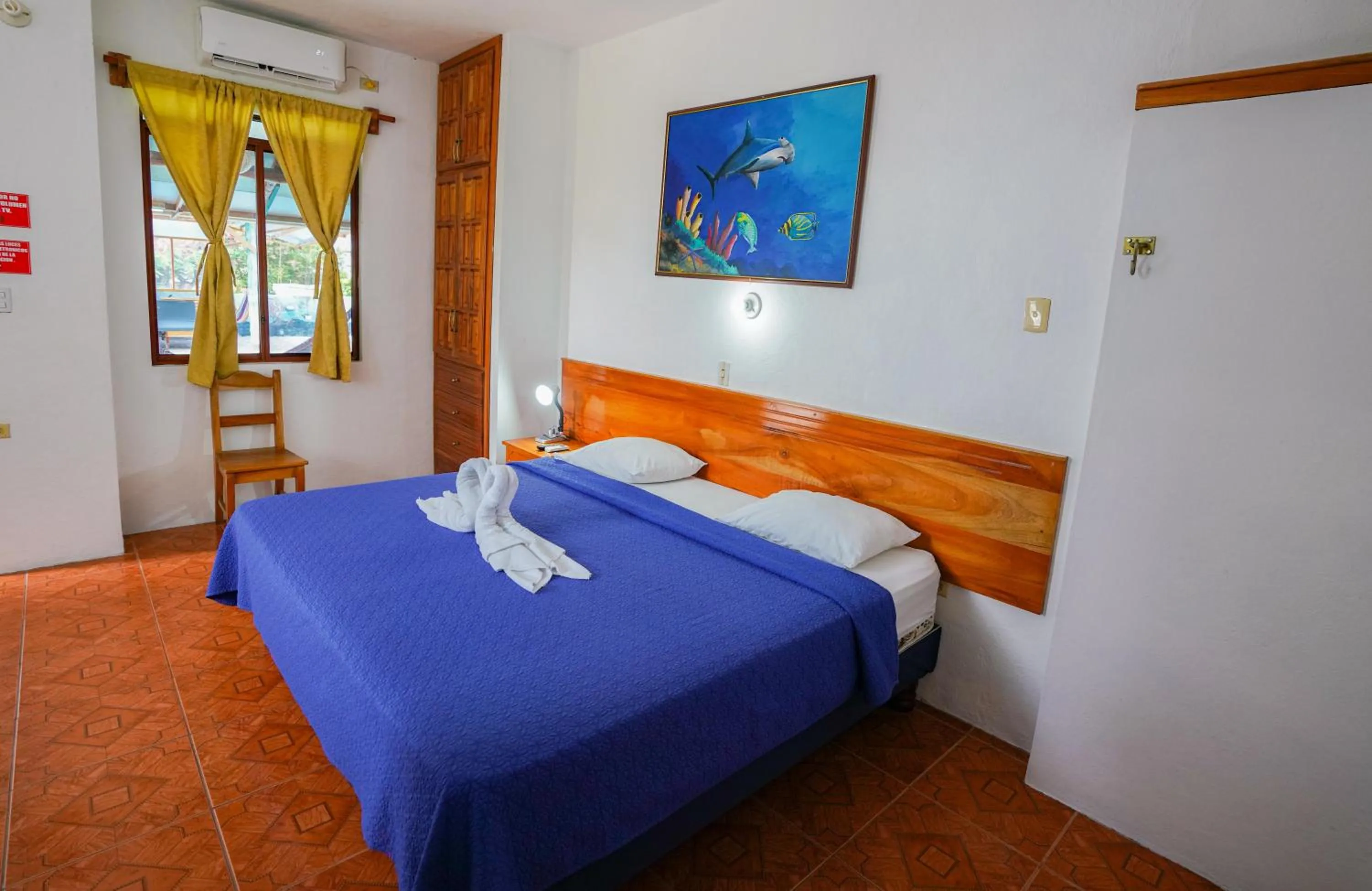 Bed in Galapagos Verde Azul