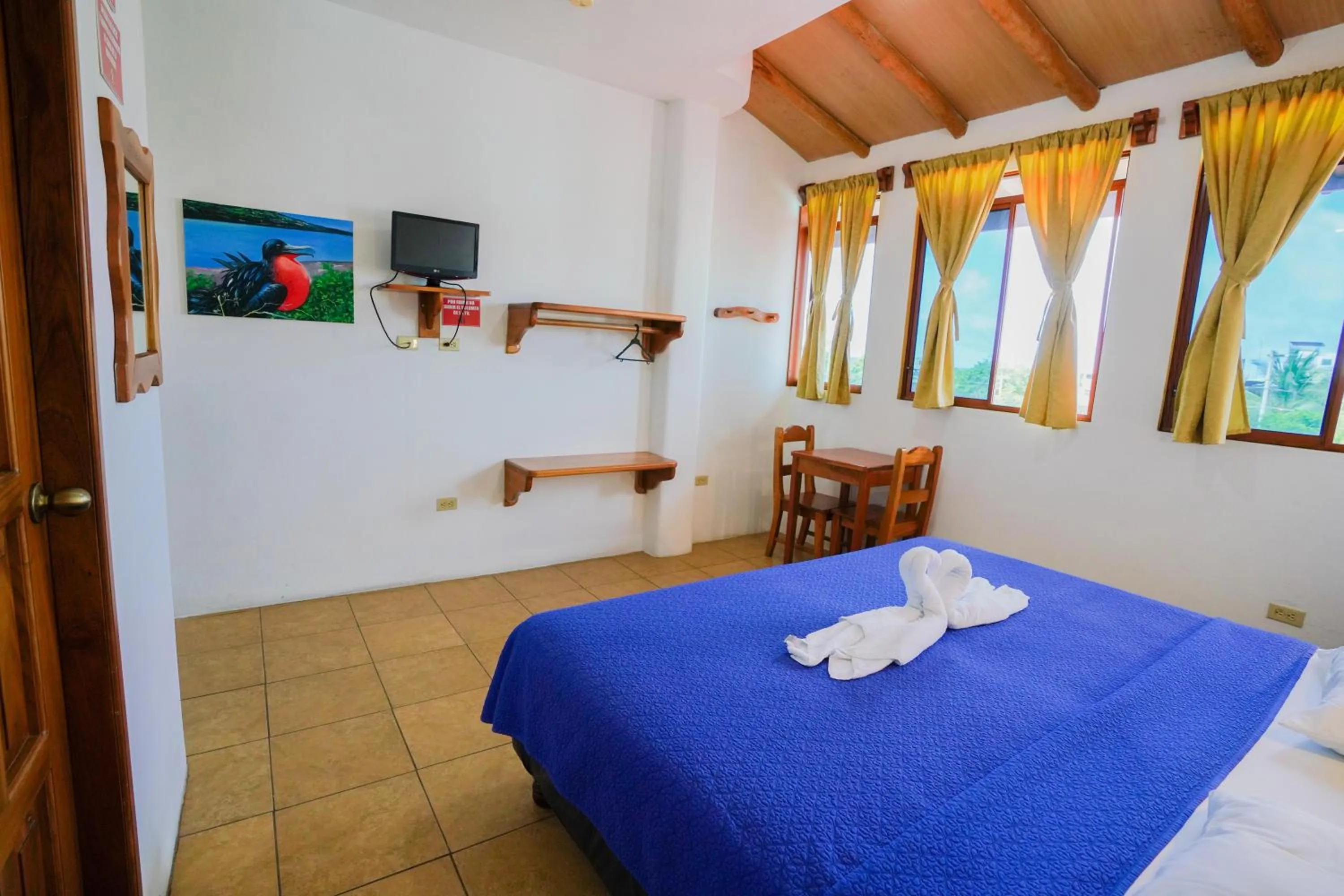 Bed in Galapagos Verde Azul