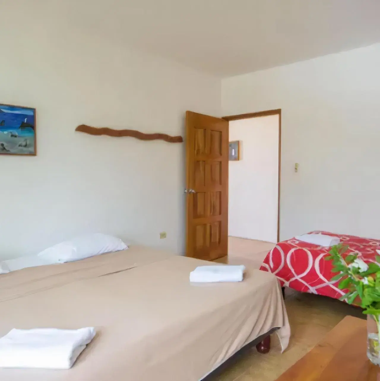 Triple Room with Private Bathroom in Galapagos Verde Azul Triple Room with Private Bathroom in Galapagos Verde Azul