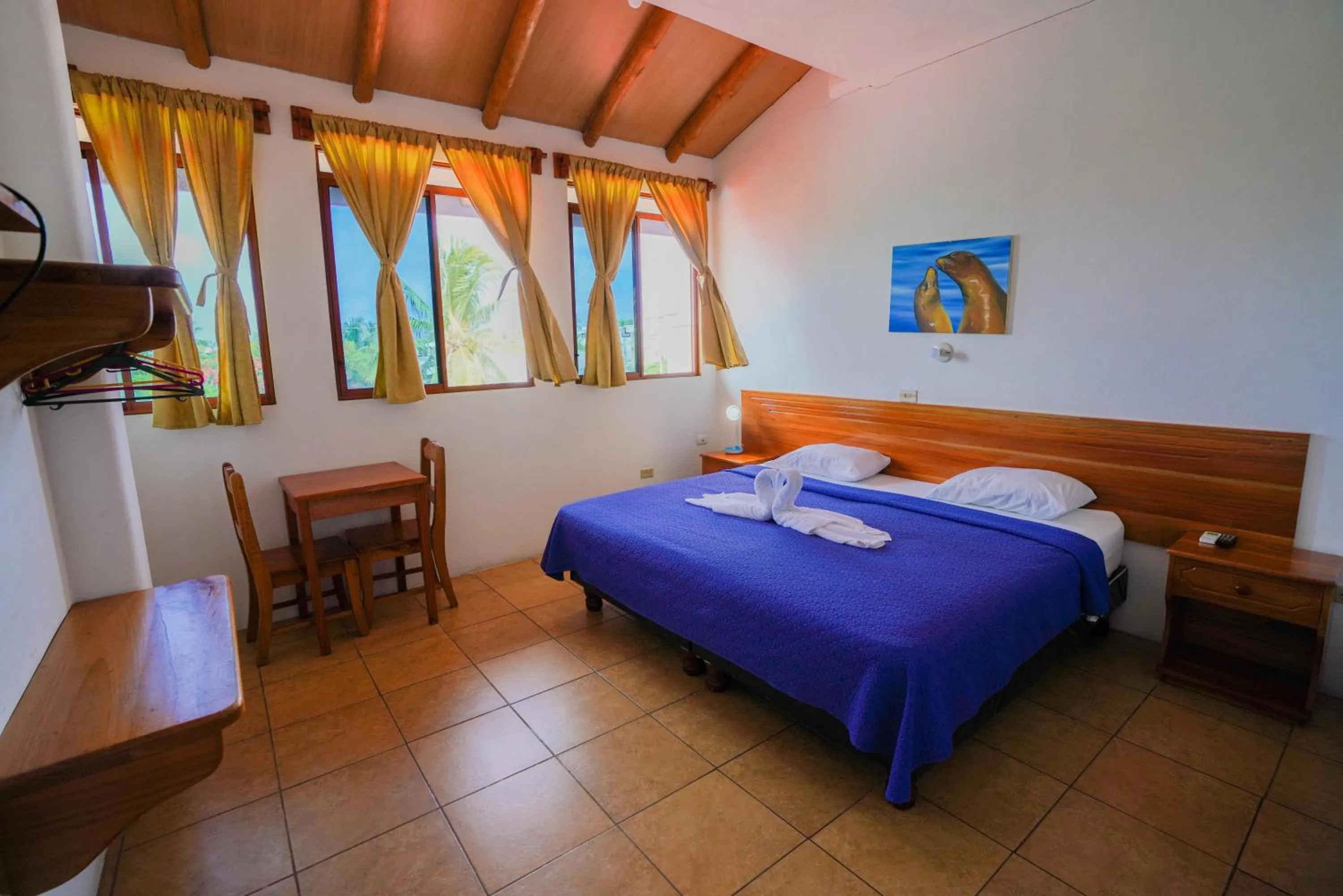 Bed in Galapagos Verde Azul