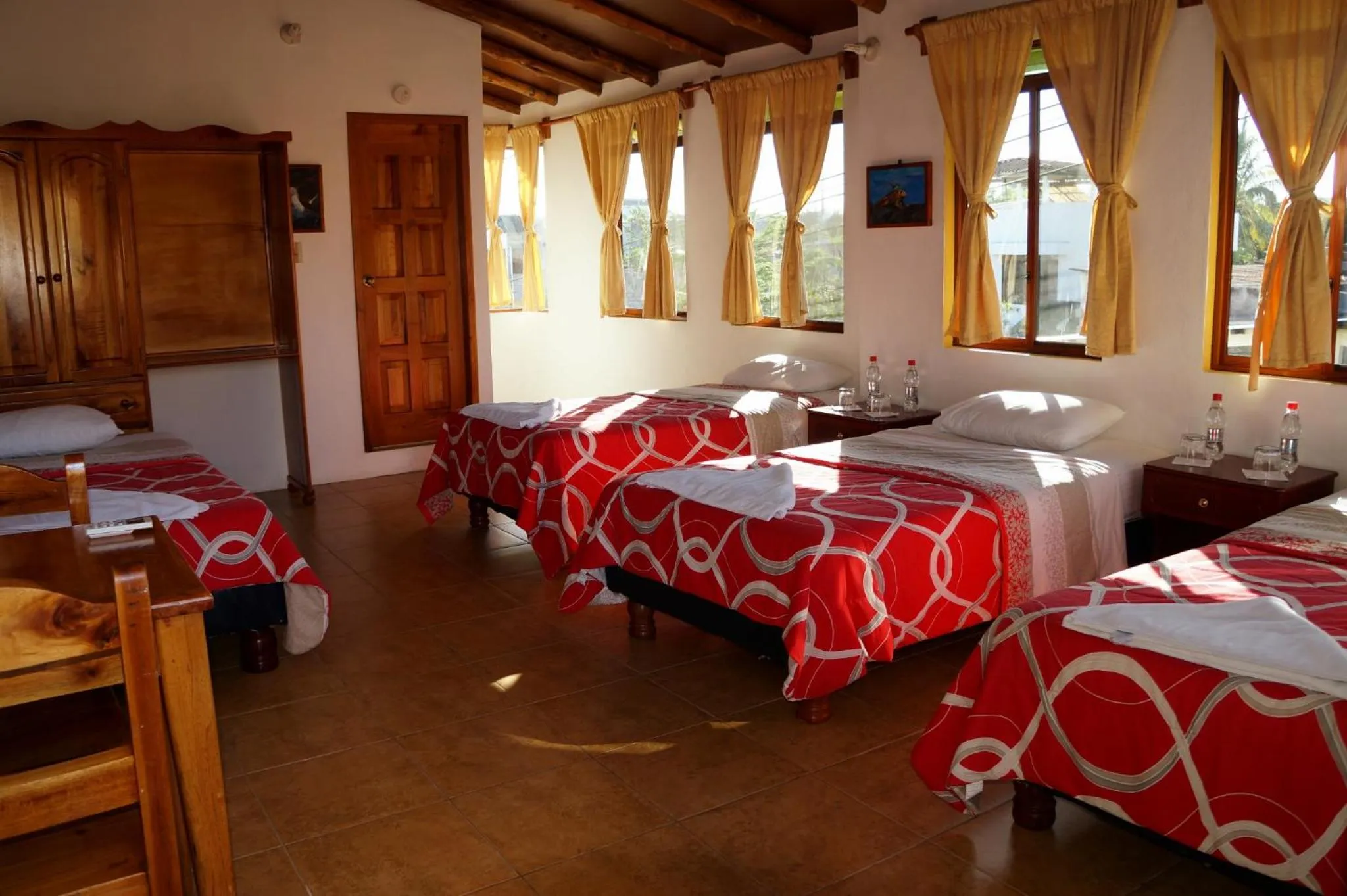 City view, Bed in Galapagos Verde Azul