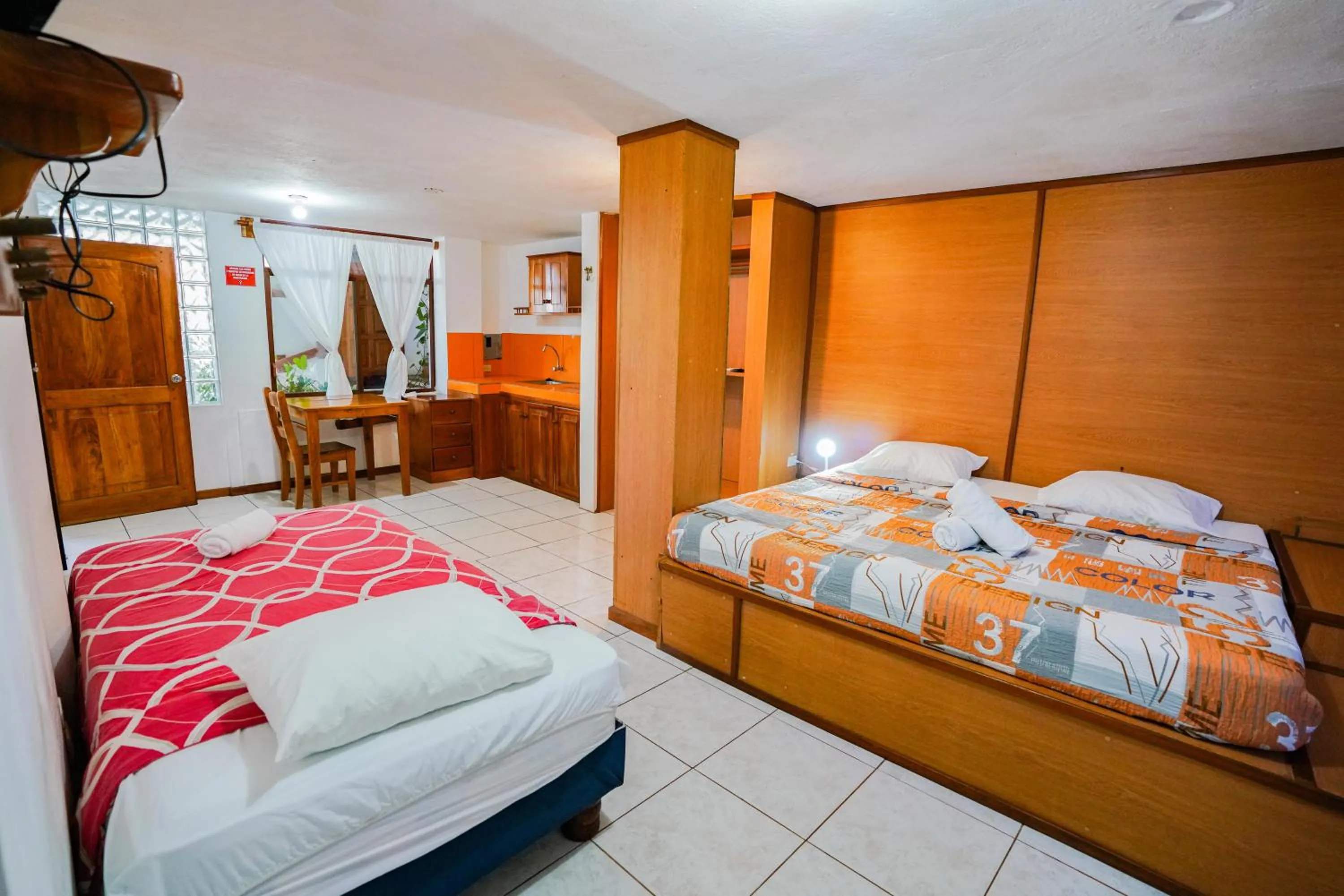 Bed in Galapagos Verde Azul