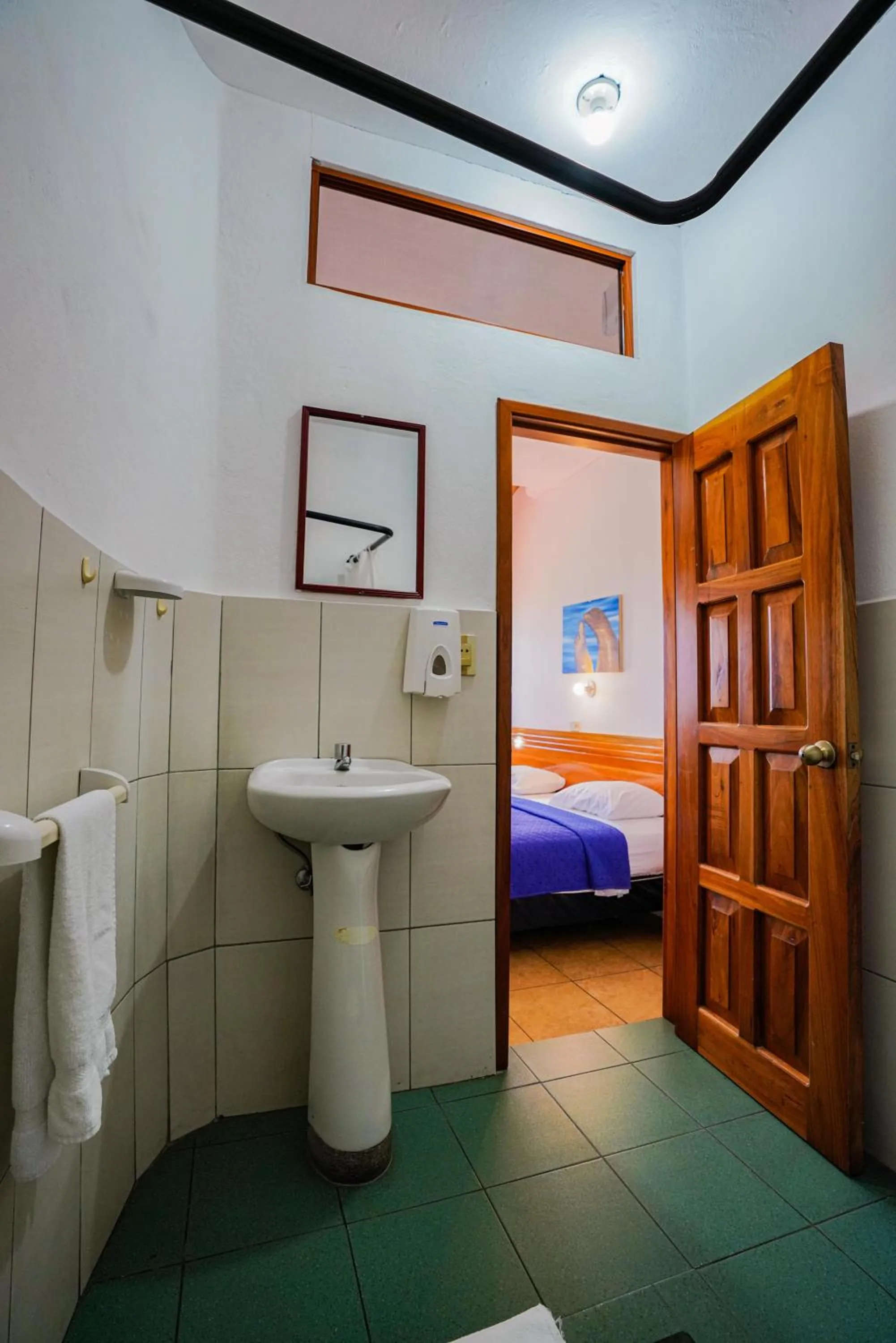 Bed in Galapagos Verde Azul