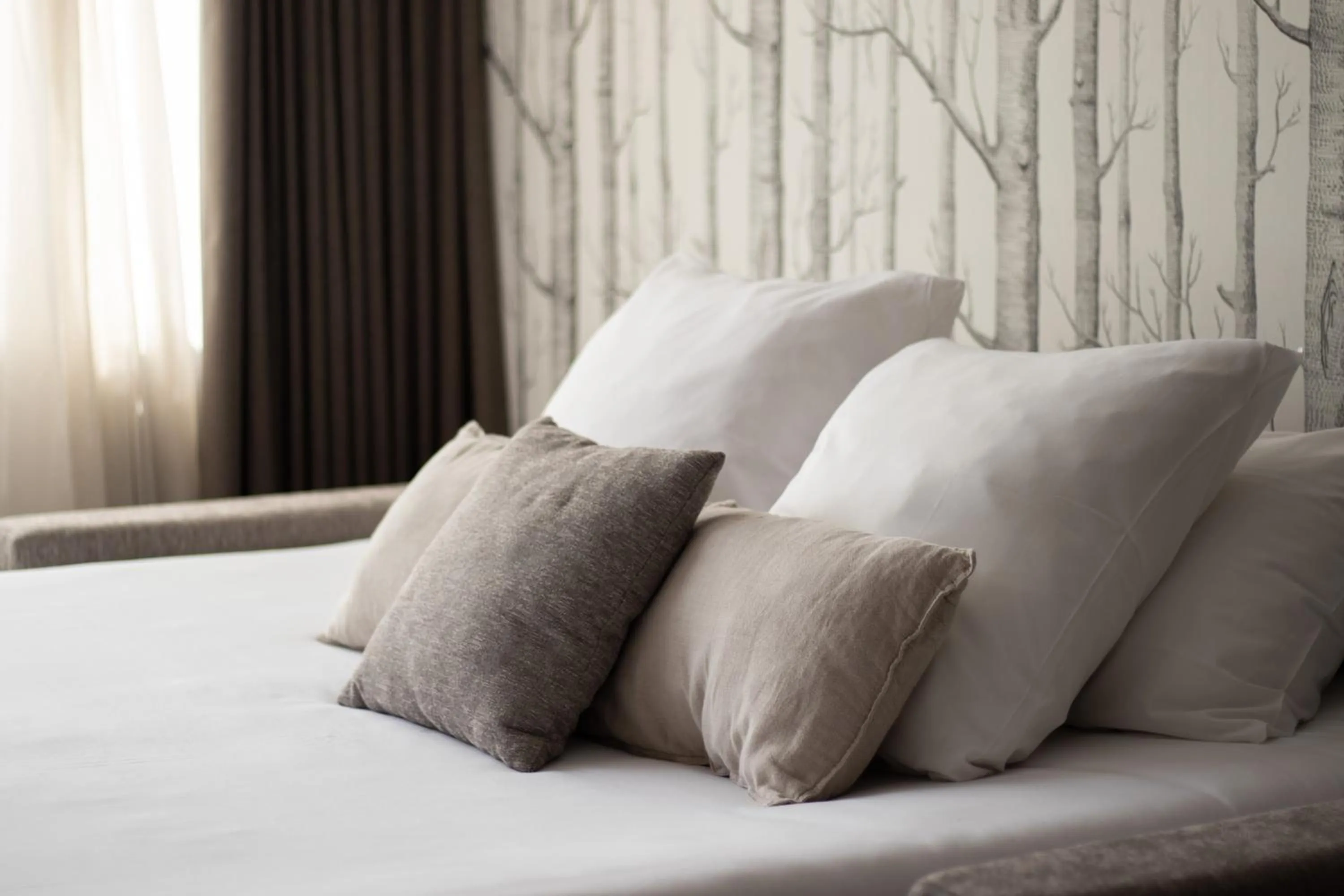 Bed in Le Bois d'Imbert - Memory Collection