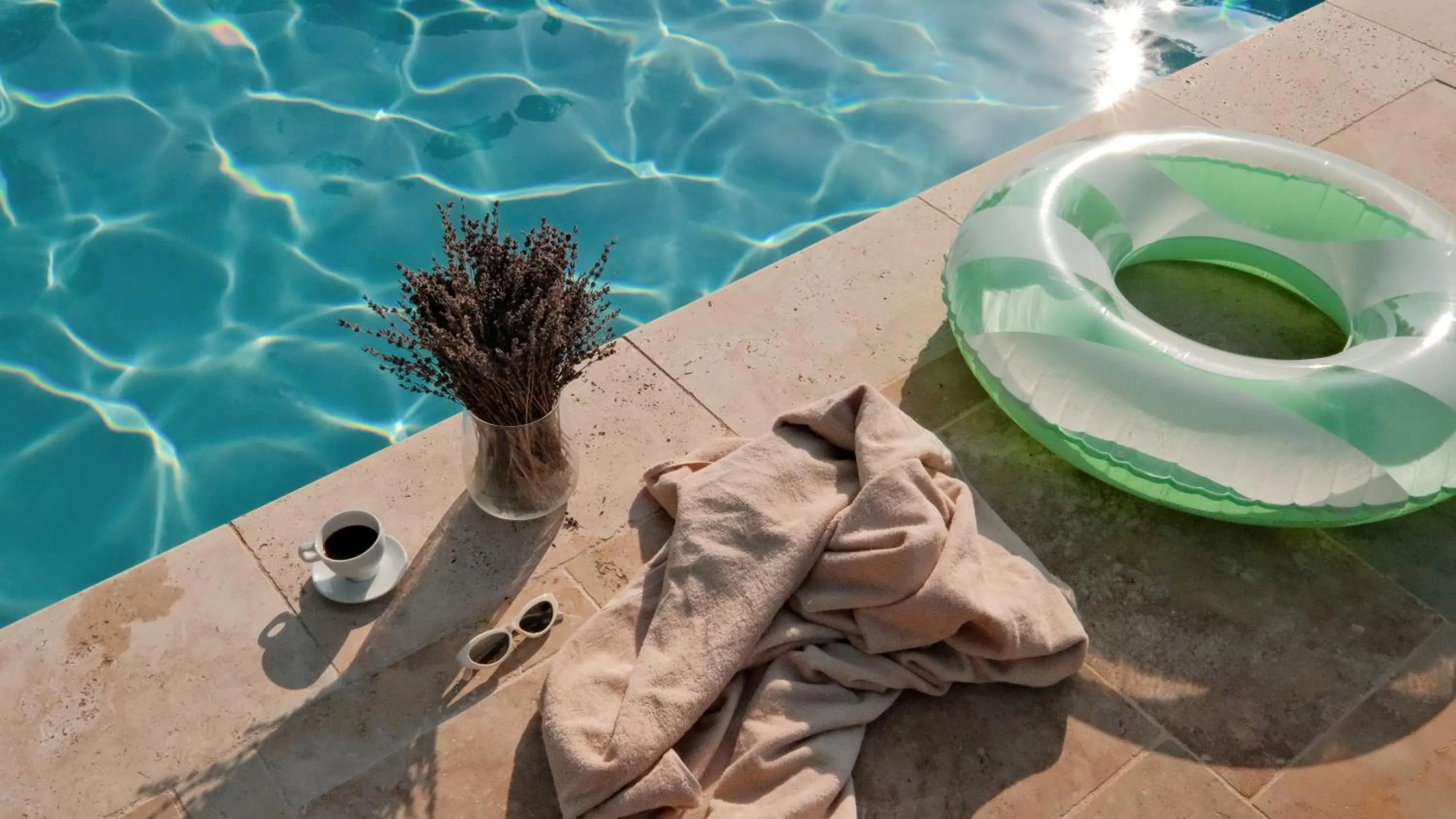 Swimming pool in Le Bois d'Imbert - Memory Collection