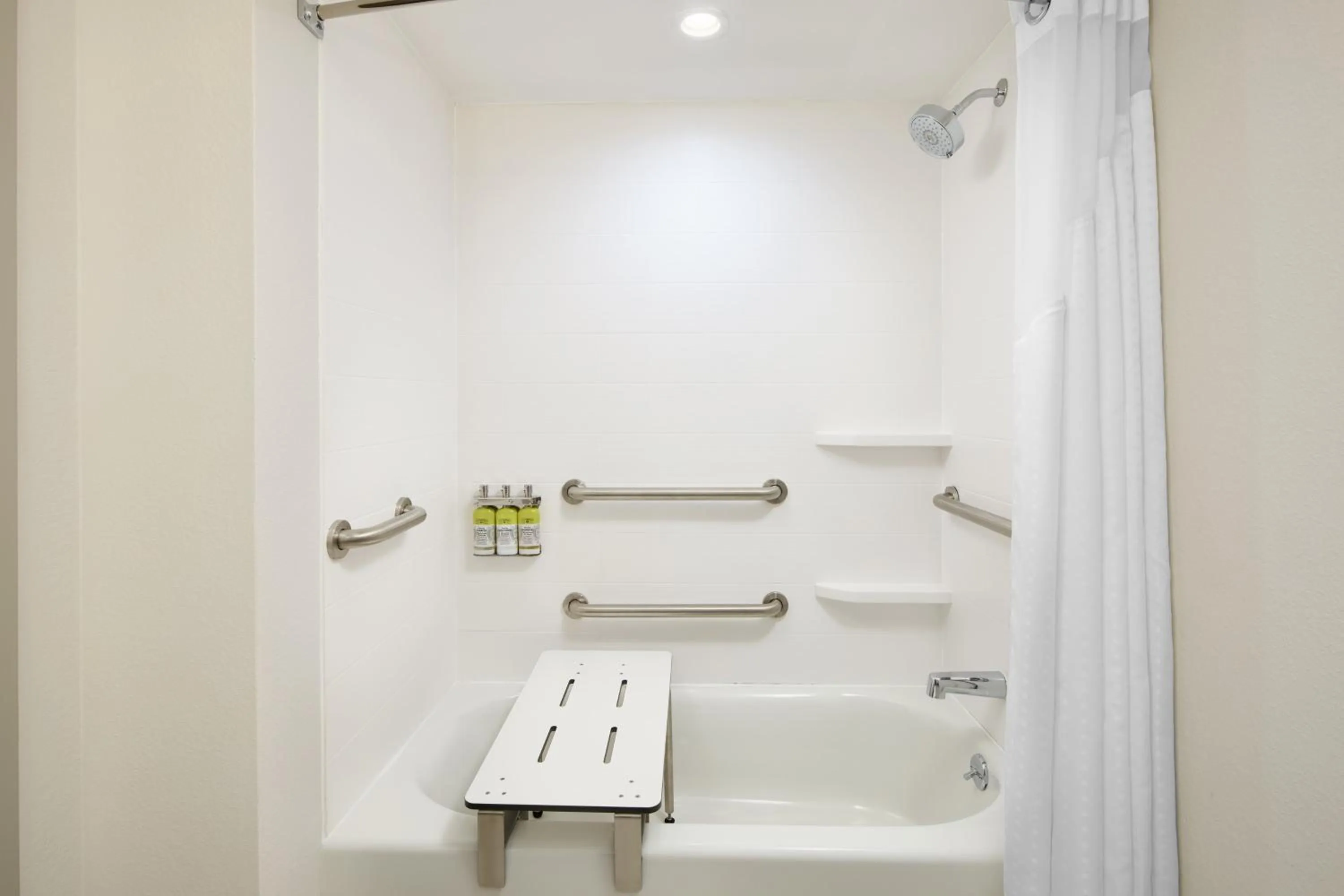 Bathroom in Holiday Inn Express & Suites - Atlanta - Tucker Northlake by IHG